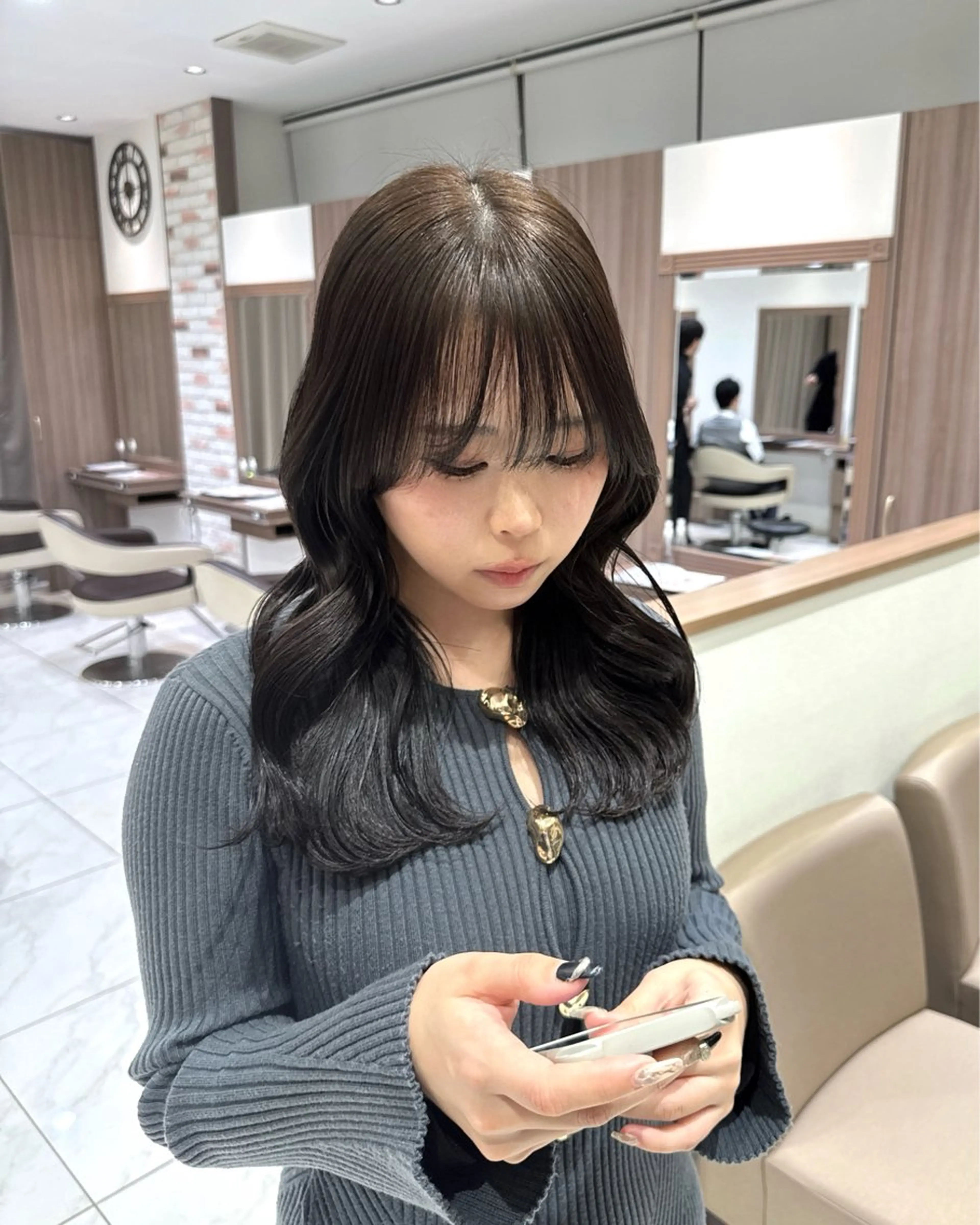 セミロング 韓国風ヘア レイヤーカット 撮影モデル 菊池 遼/透明感 /韓国レイヤー/艶感のヘアスタイル