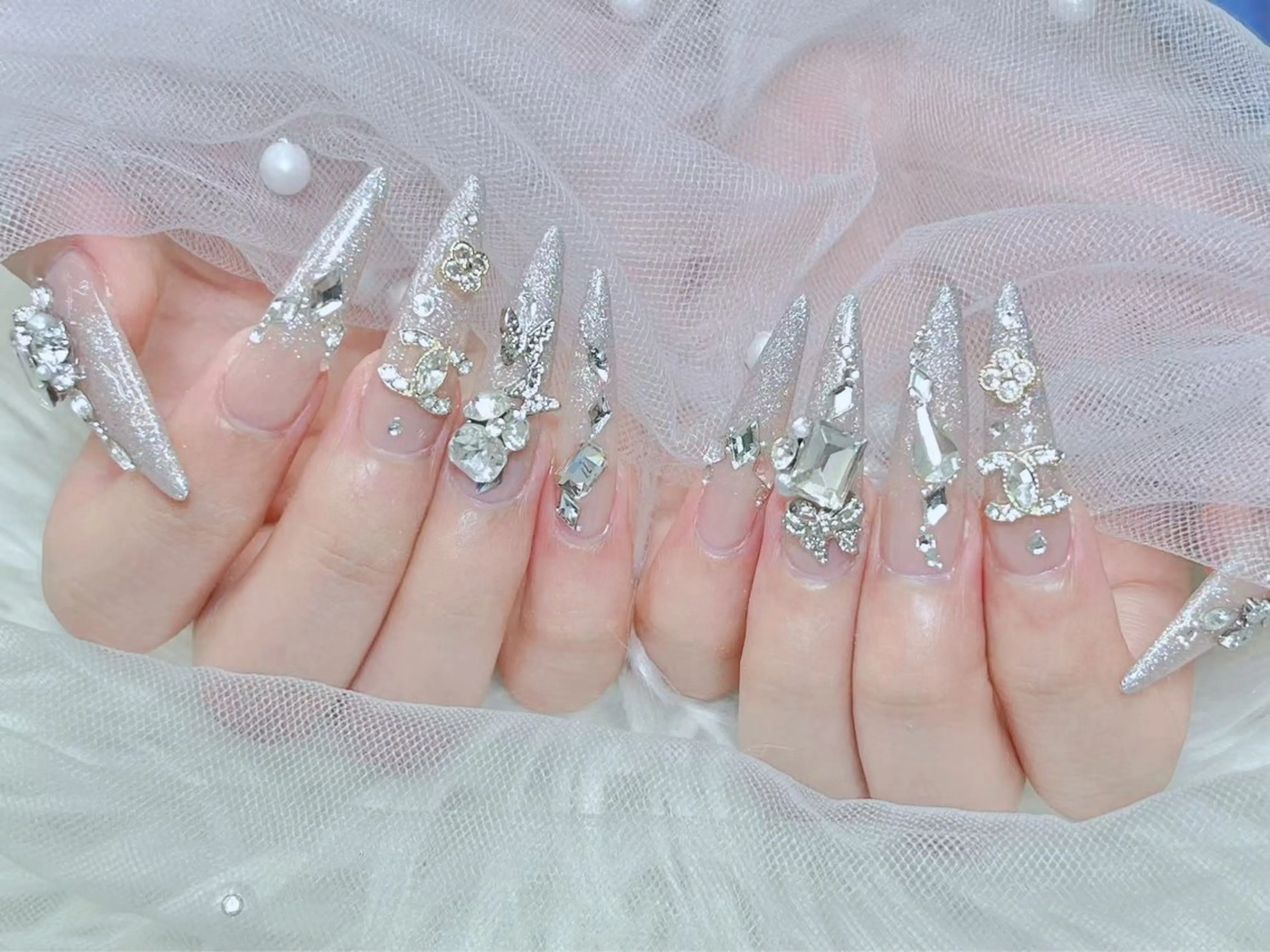 メンズ ネイル メンズ韓国風 アートネイル フレンチネイル ジェルネイル キラキラネイル ハンドネイル Bloom スカルプ専門店のネイルデザイン