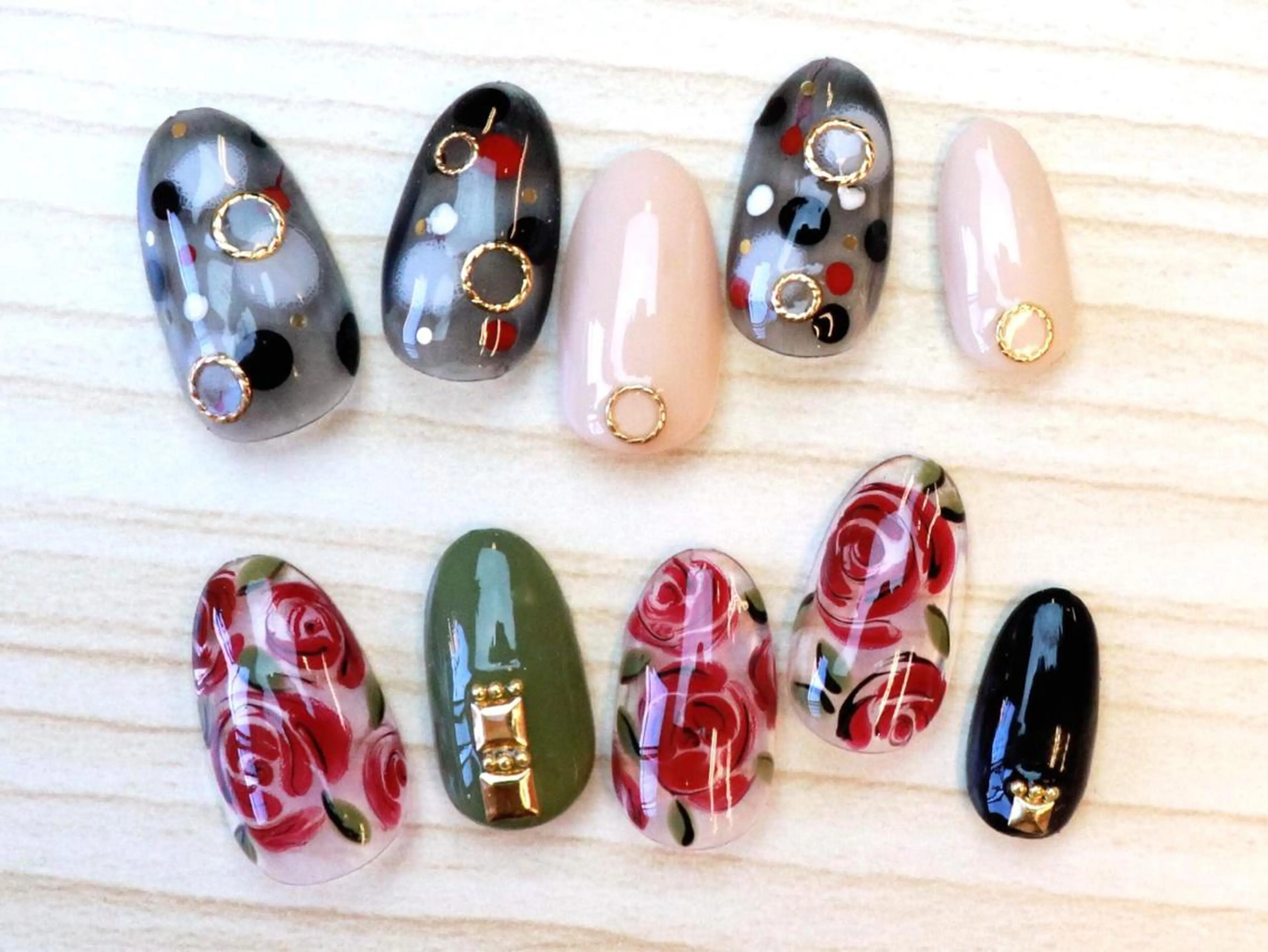 ネイル nail salon Emi la beaute 心斎橋店所属・坪野 めぐみのネイルデザイン