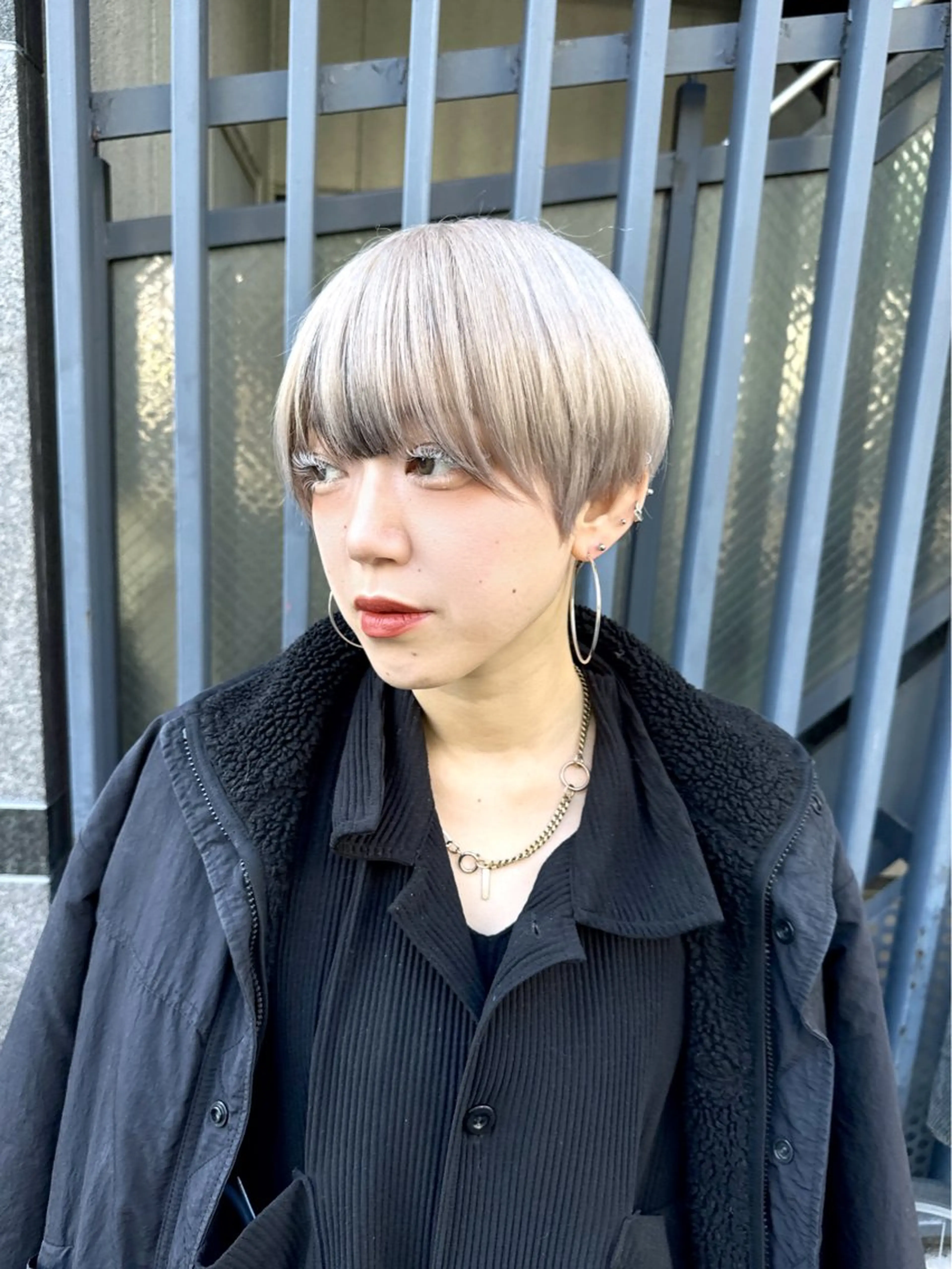 ショート カラー ブリーチ ケアブリーチ ダブルカラー イヤリングカラー ハイトーンカラー 【.ico】心斎橋 飛田ゆうきのヘアスタイル