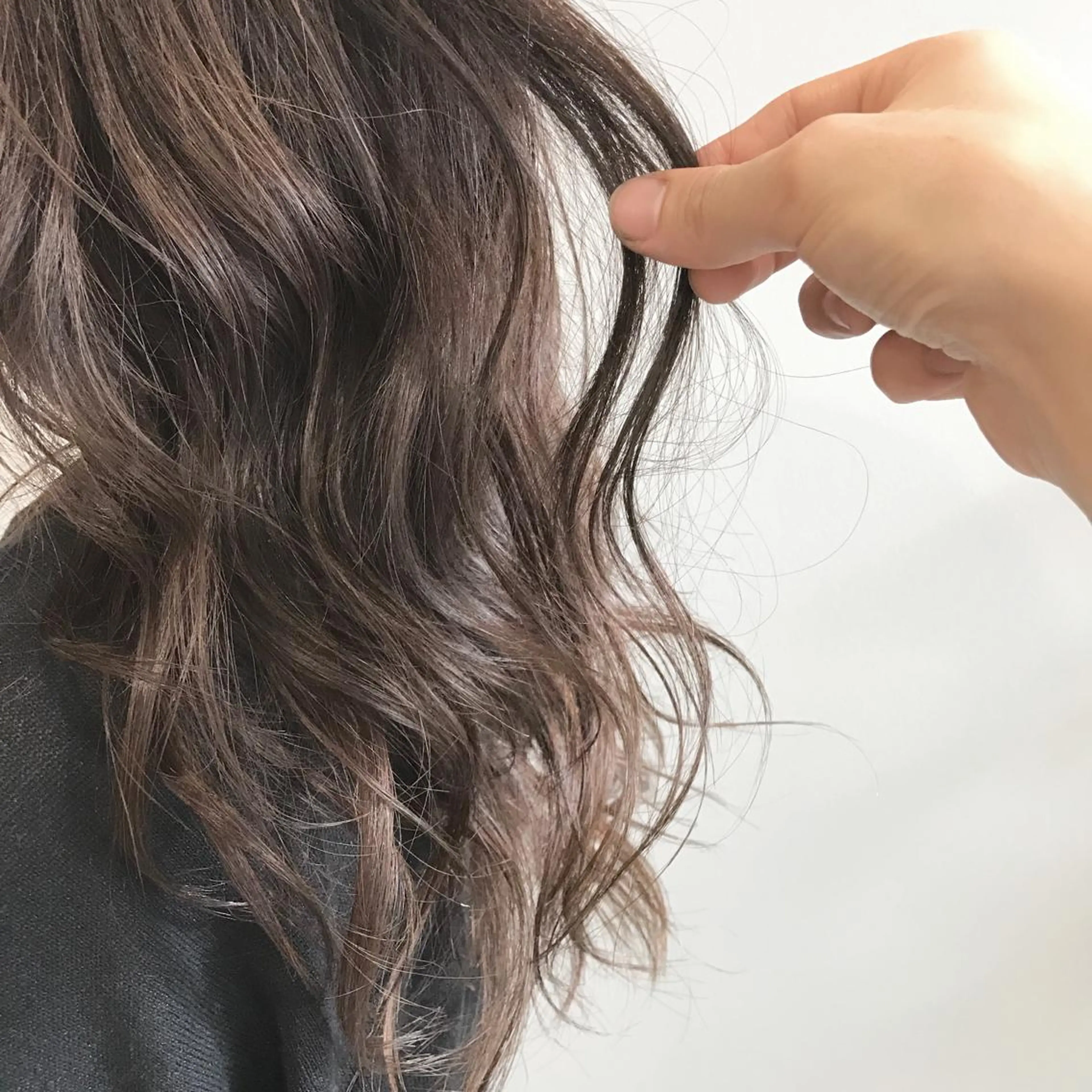 セミロング アッシュ unir(ユニル)所属・髪質改善特化/心斎橋 .新町/藤本恭久のヘアスタイル