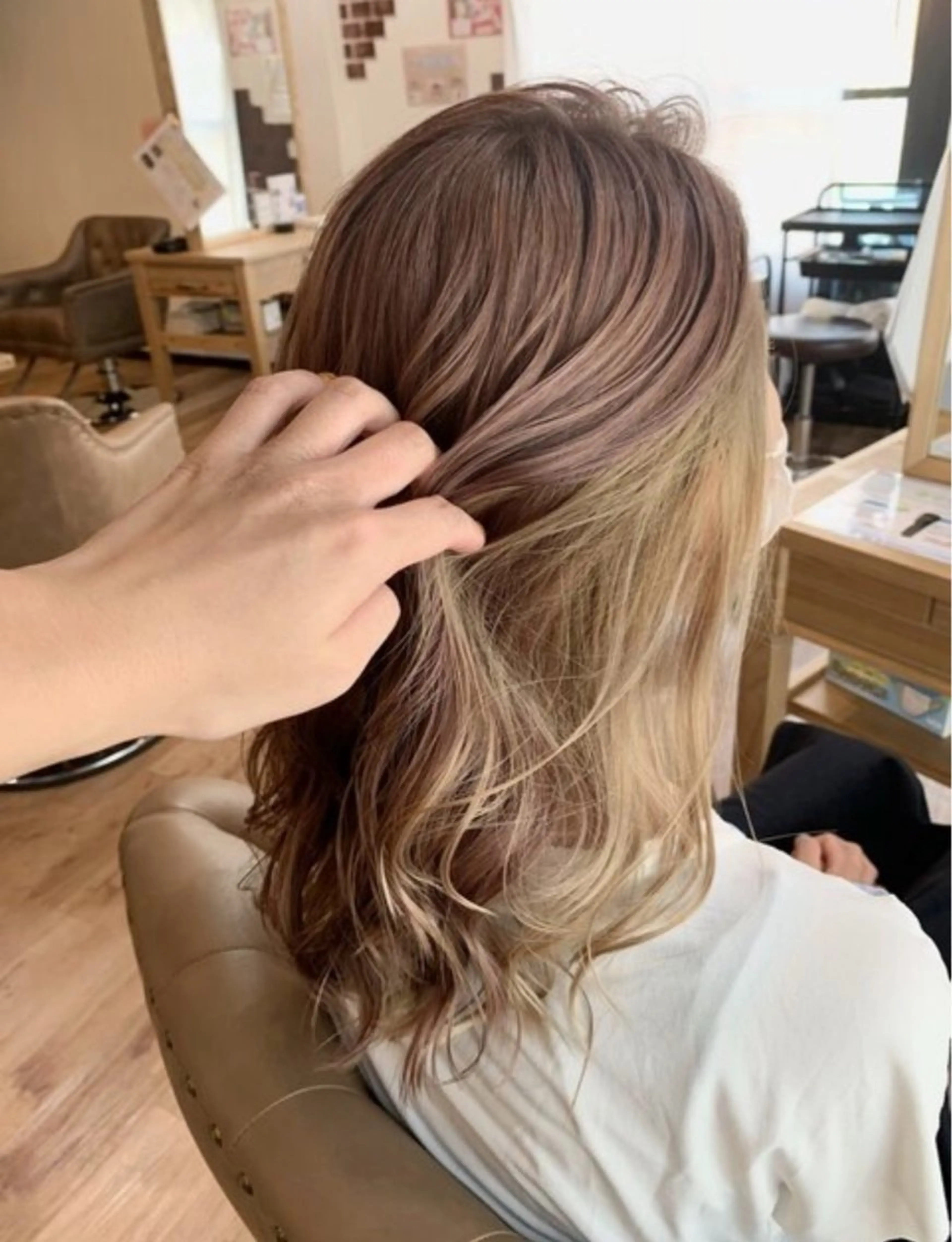 カラー ヘアカラー 梶 瑞希のヘアスタイル