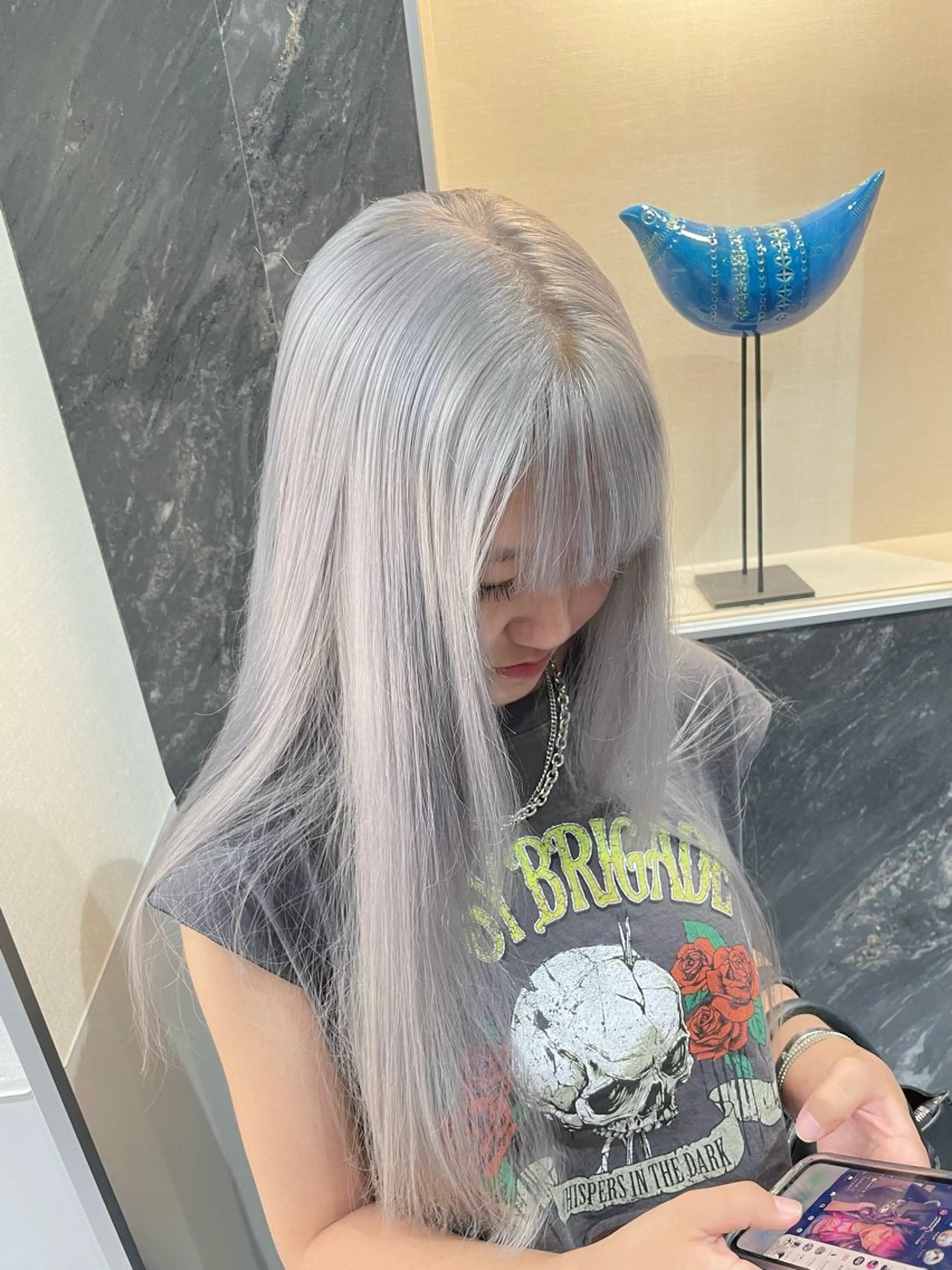 ロング ヘアカラー 🩵ハイトーン 美咲🩵のヘアスタイル