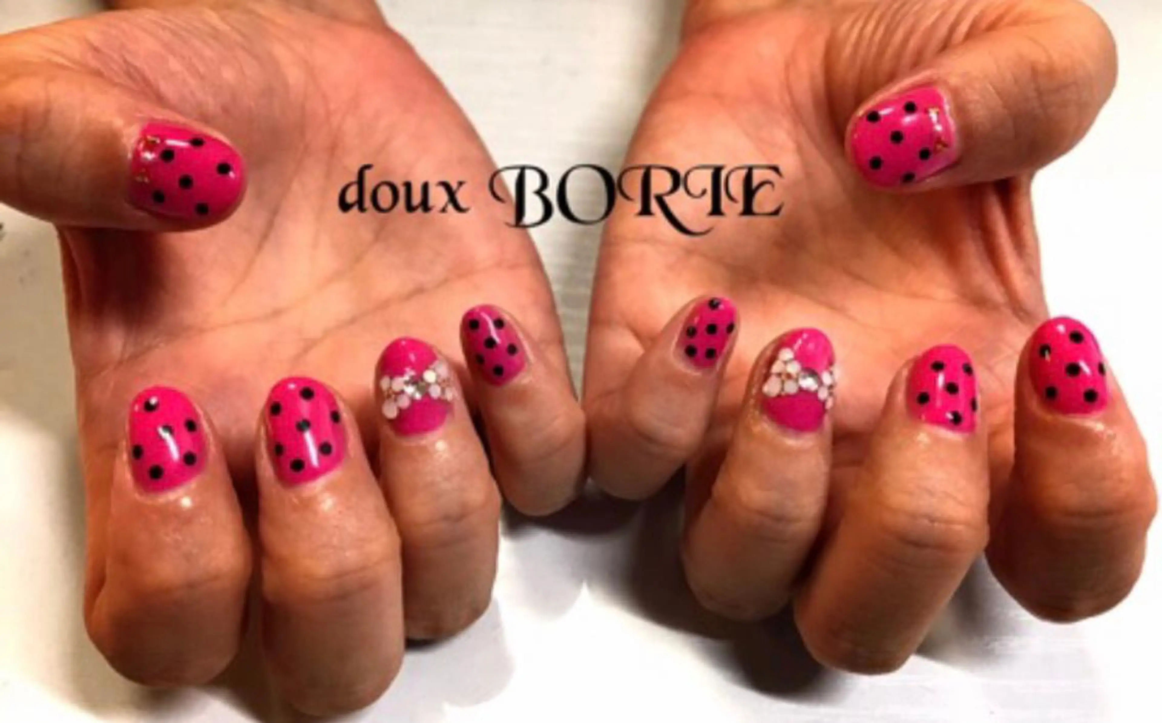 ネイル doux BORIEのネイルデザイン