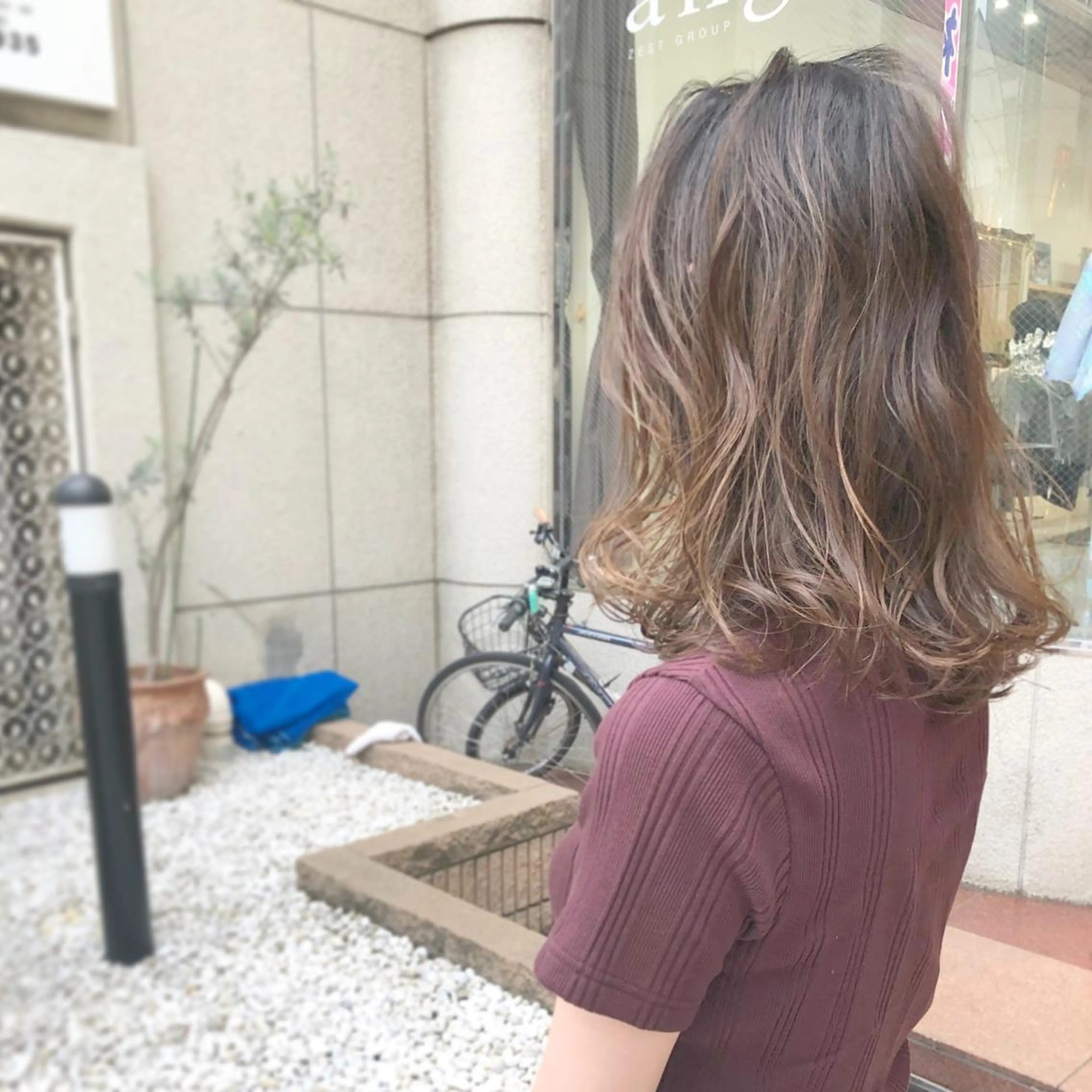 カラー 佐藤 奈佳子 サトウ ナカコのヘアスタイル