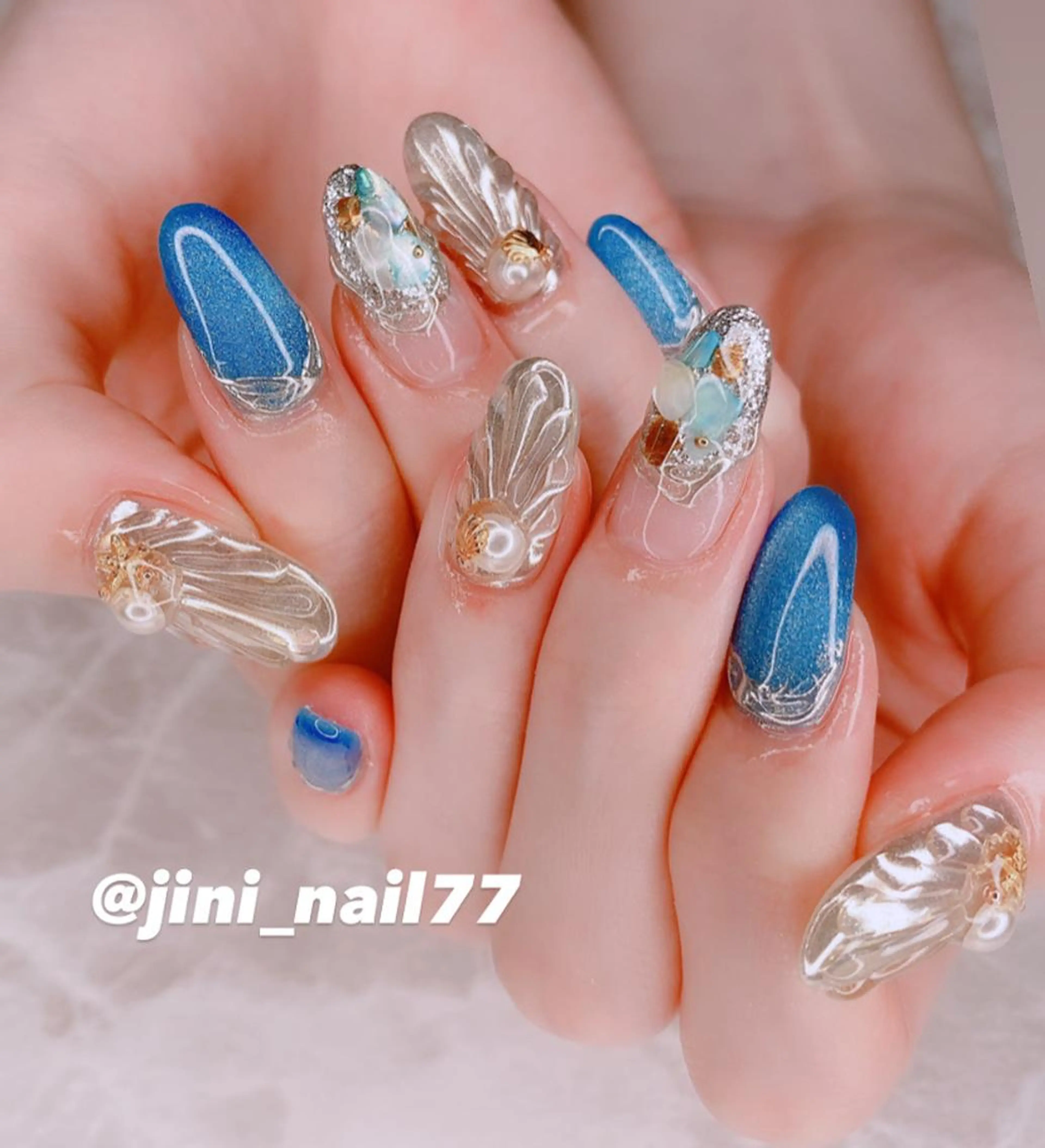 ネイル JINI NAIL所属・ジニ ネイルのネイルデザイン