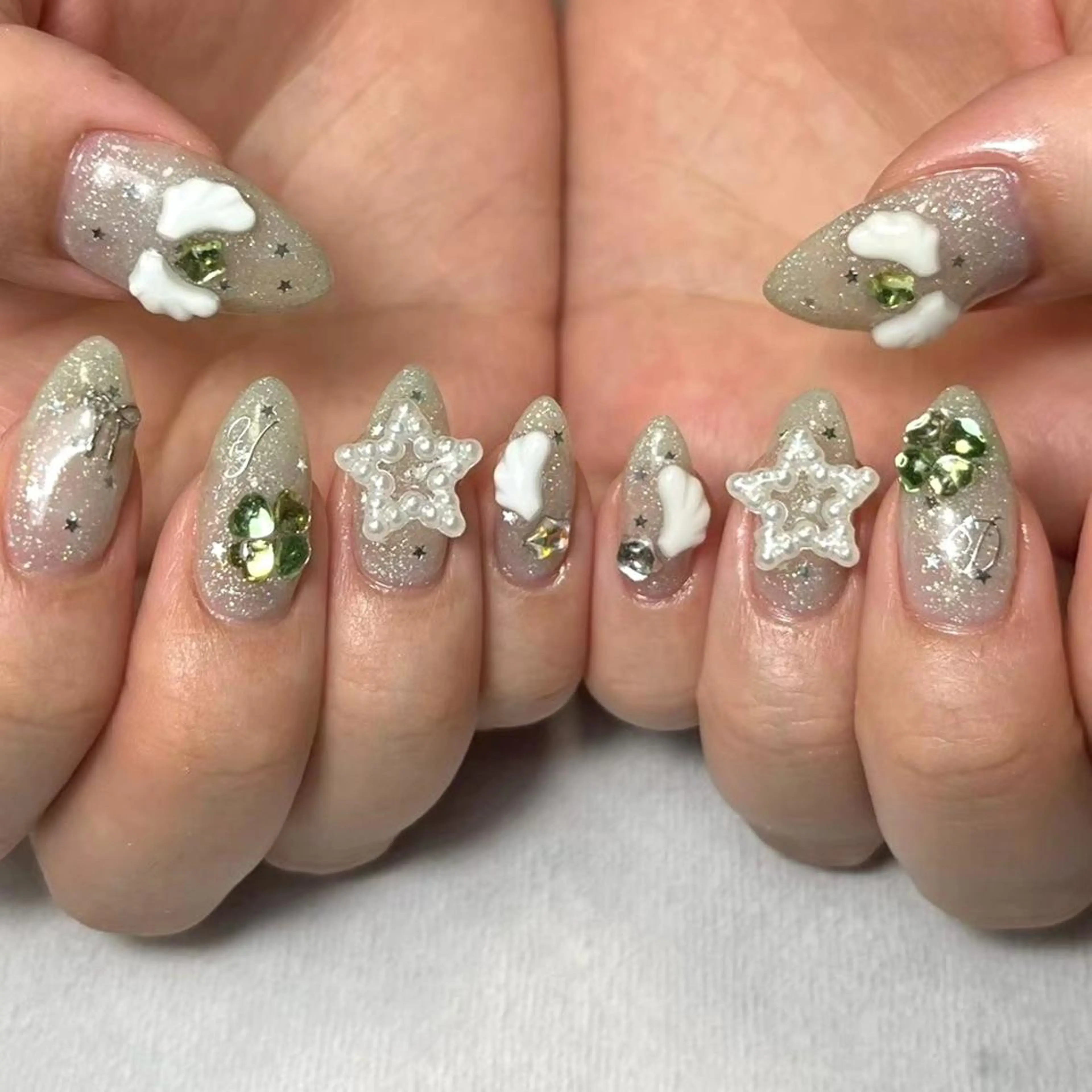 12月まで限定🌛🌝【担当mai】ワンカラー＋パーツ付け放題の写真