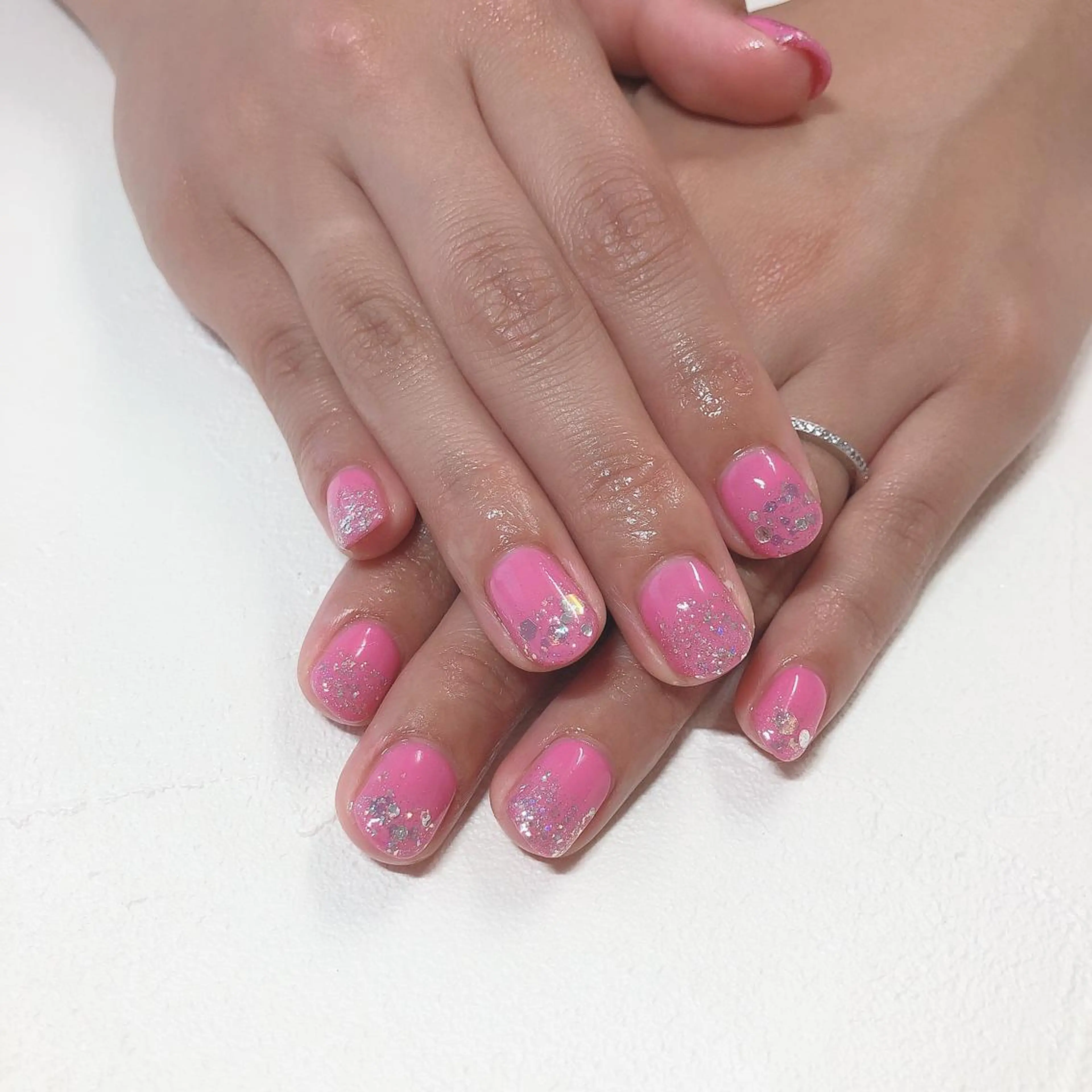 ネイル グラデーション ラメ(グリッター) ラメグラデーション ワンカラーネイル nails 🎀meのネイルデザイン
