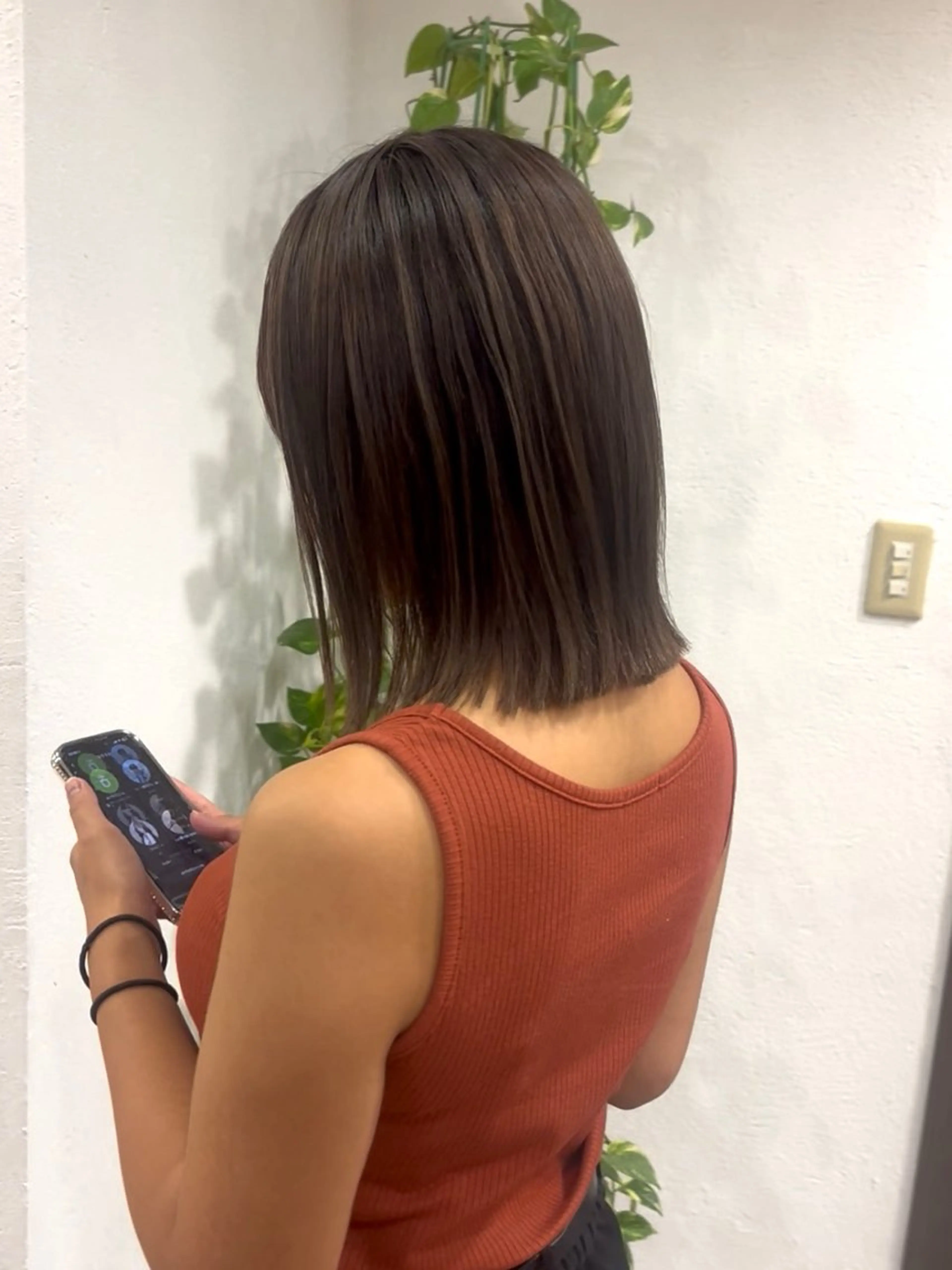 ミディアム 切りっぱなしボブ ボブ 山本 梨華のヘアスタイル