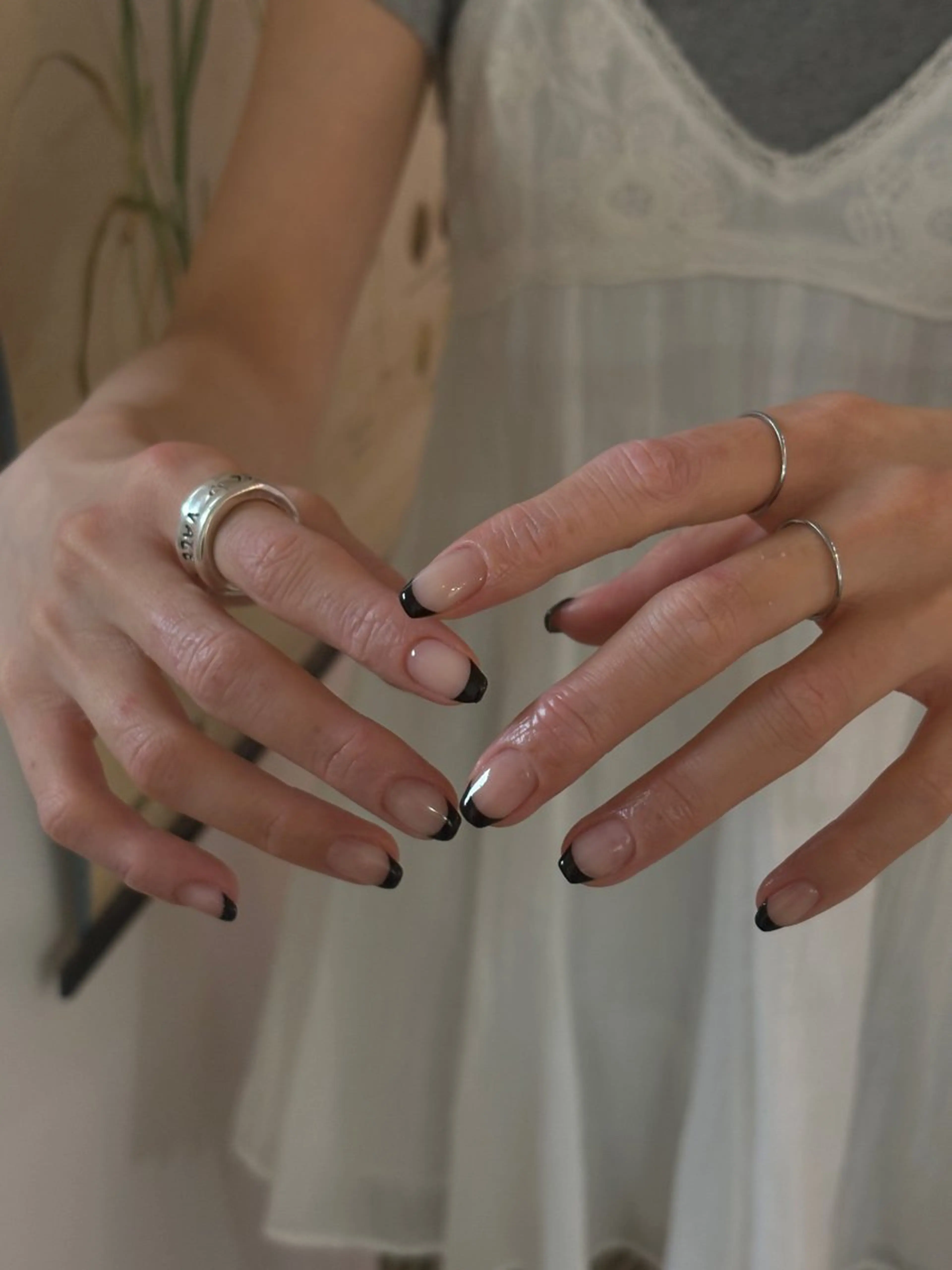 ネイル ワンカラーネイル moe ⠀のネイルデザイン