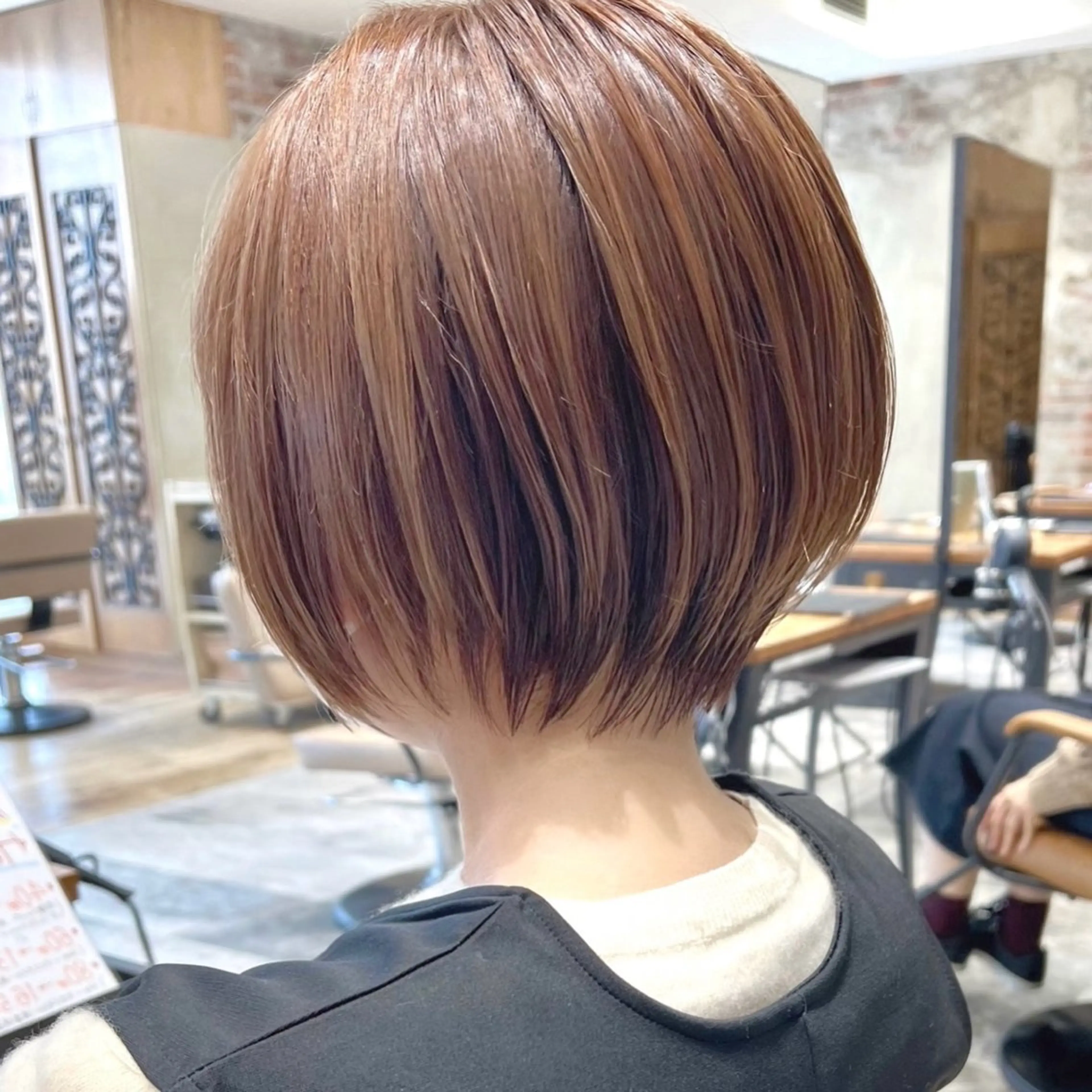 ショート カラー カット ヘアカラー トリートメント 💍新宿ショート 💍岩田莉奈のヘアスタイル