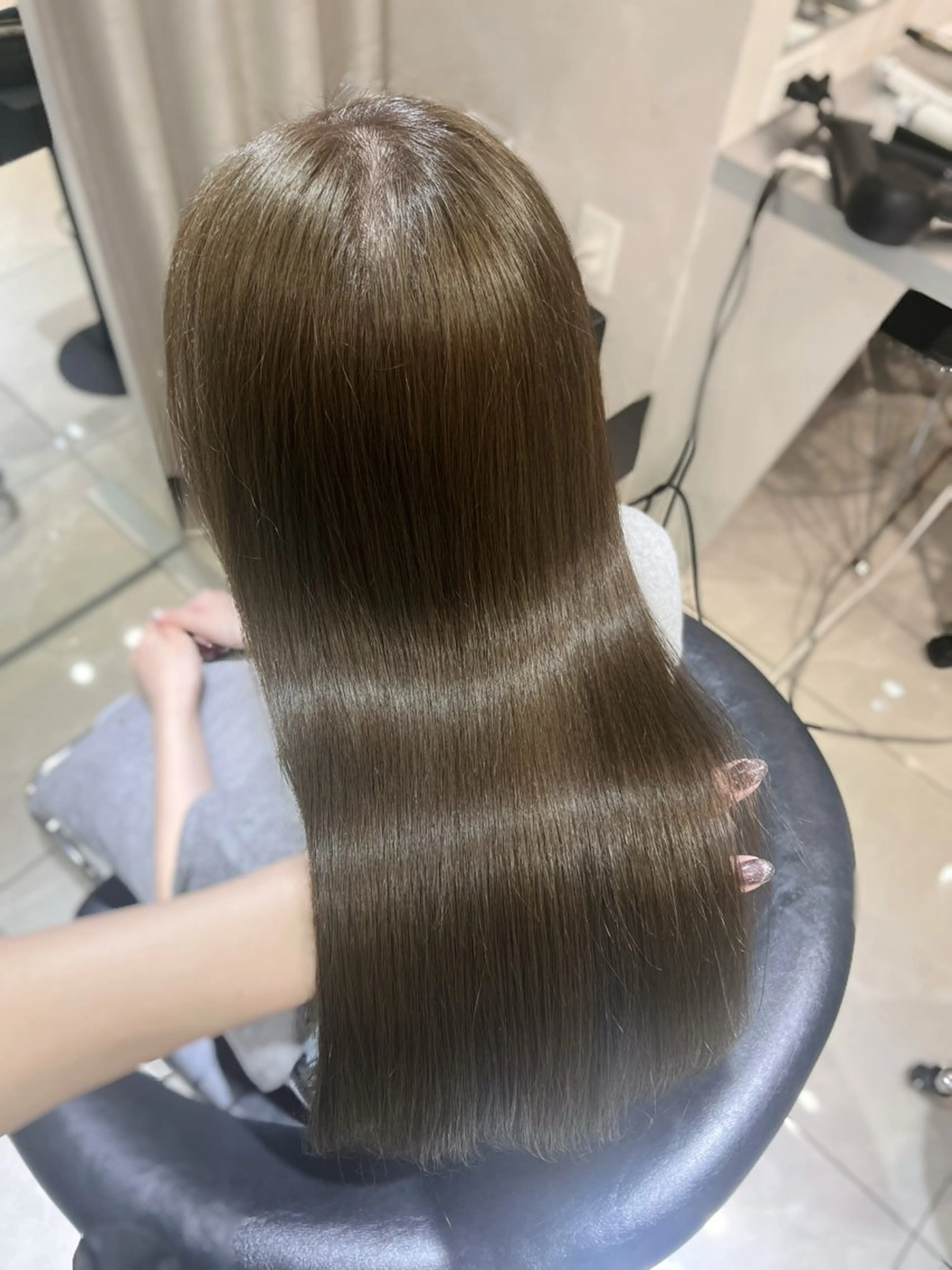 ロング カラー グレージュ オリーブグレージュ オリーブグレー 韓国レイヤー×モテ髪 /MITSUKI🤍のヘアスタイル