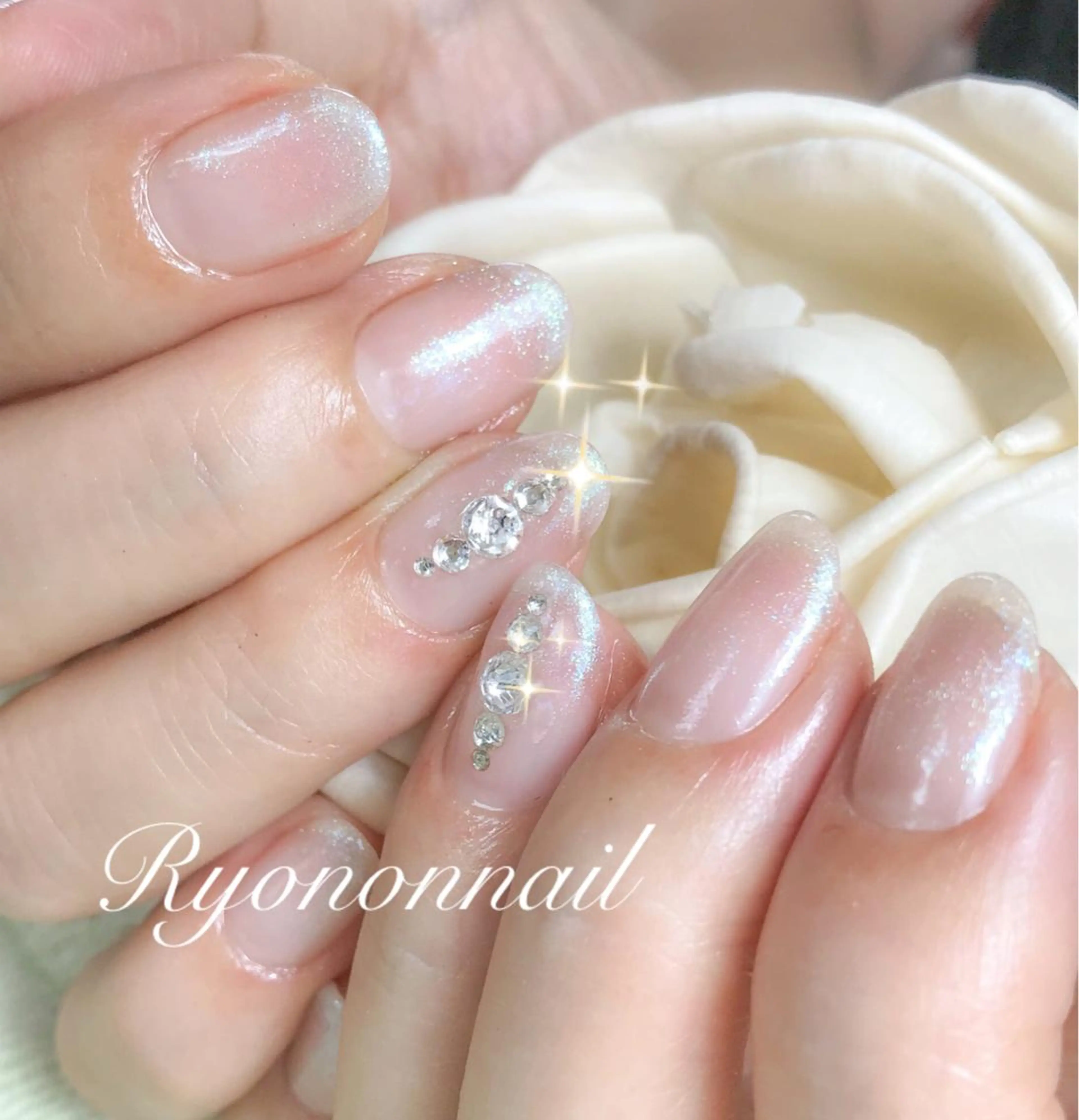 ネイル ストーンネイル Ryononnail(リョノンネイル)所属・Ryononnail 上谷典子のネイルデザイン