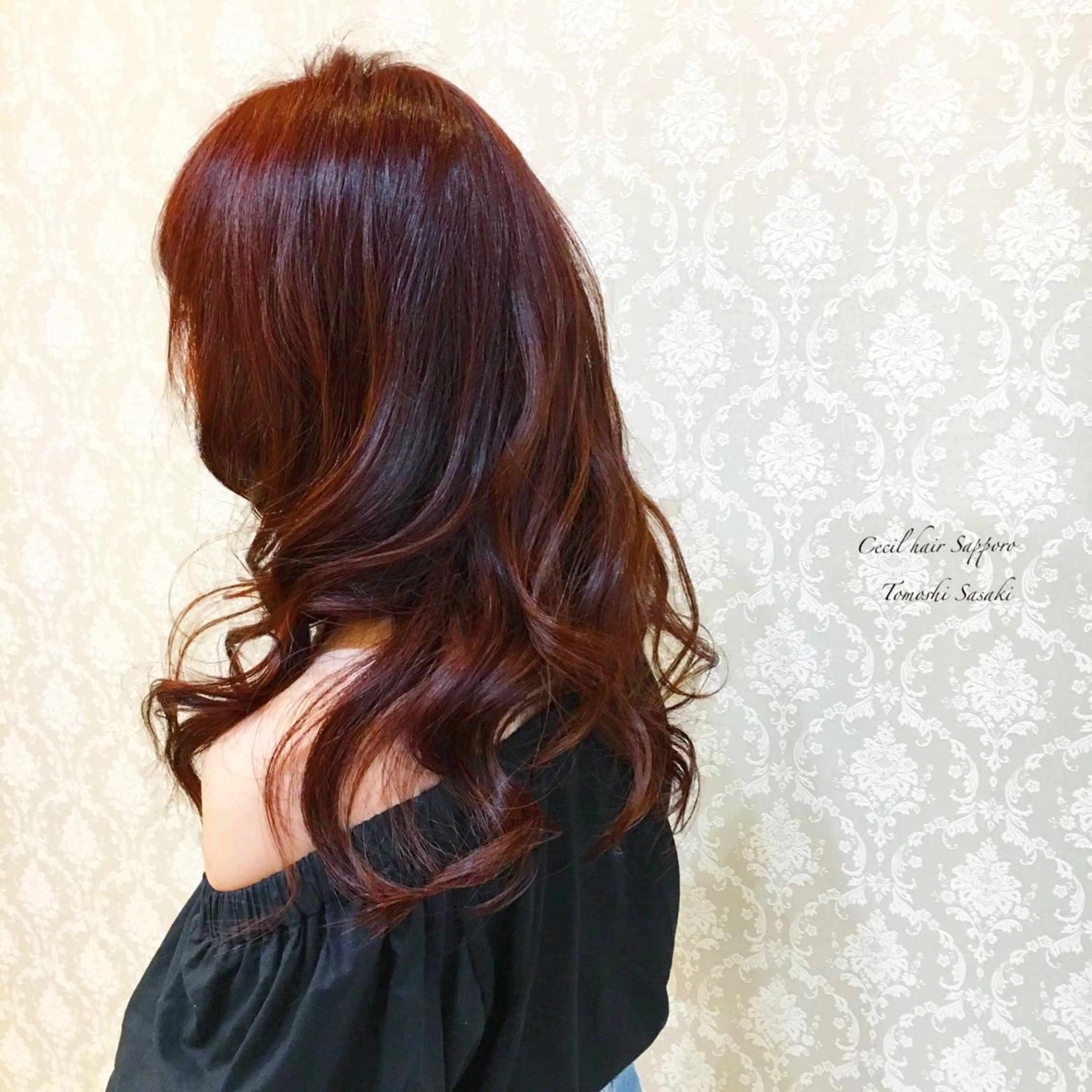 カラー ササキ トモシのヘアスタイル