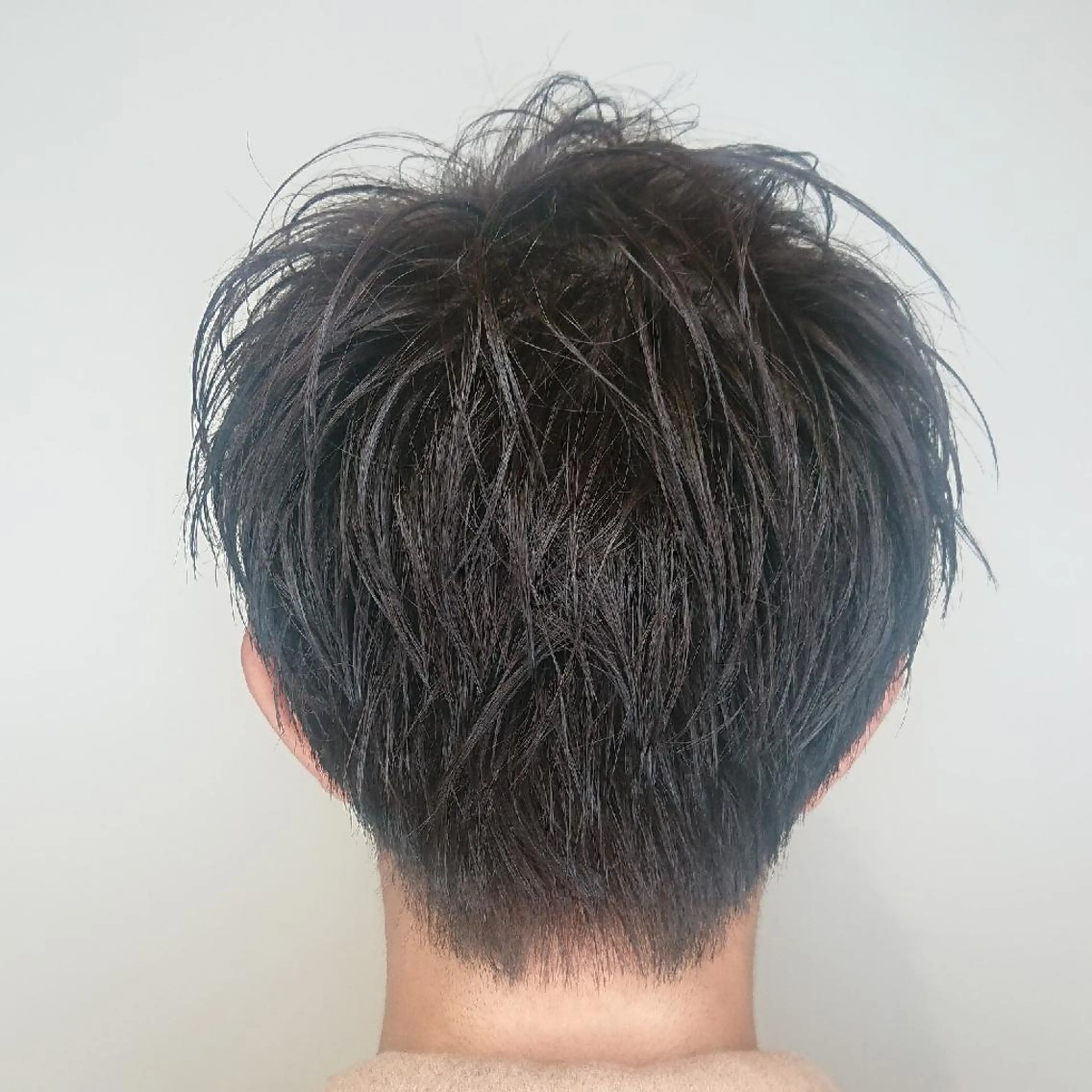 メンズ アップバング メンズブリーチ マッシュ メンズパーマ ブリーチ/ヘアケア/ 艶髪/イギチハルのヘアスタイル