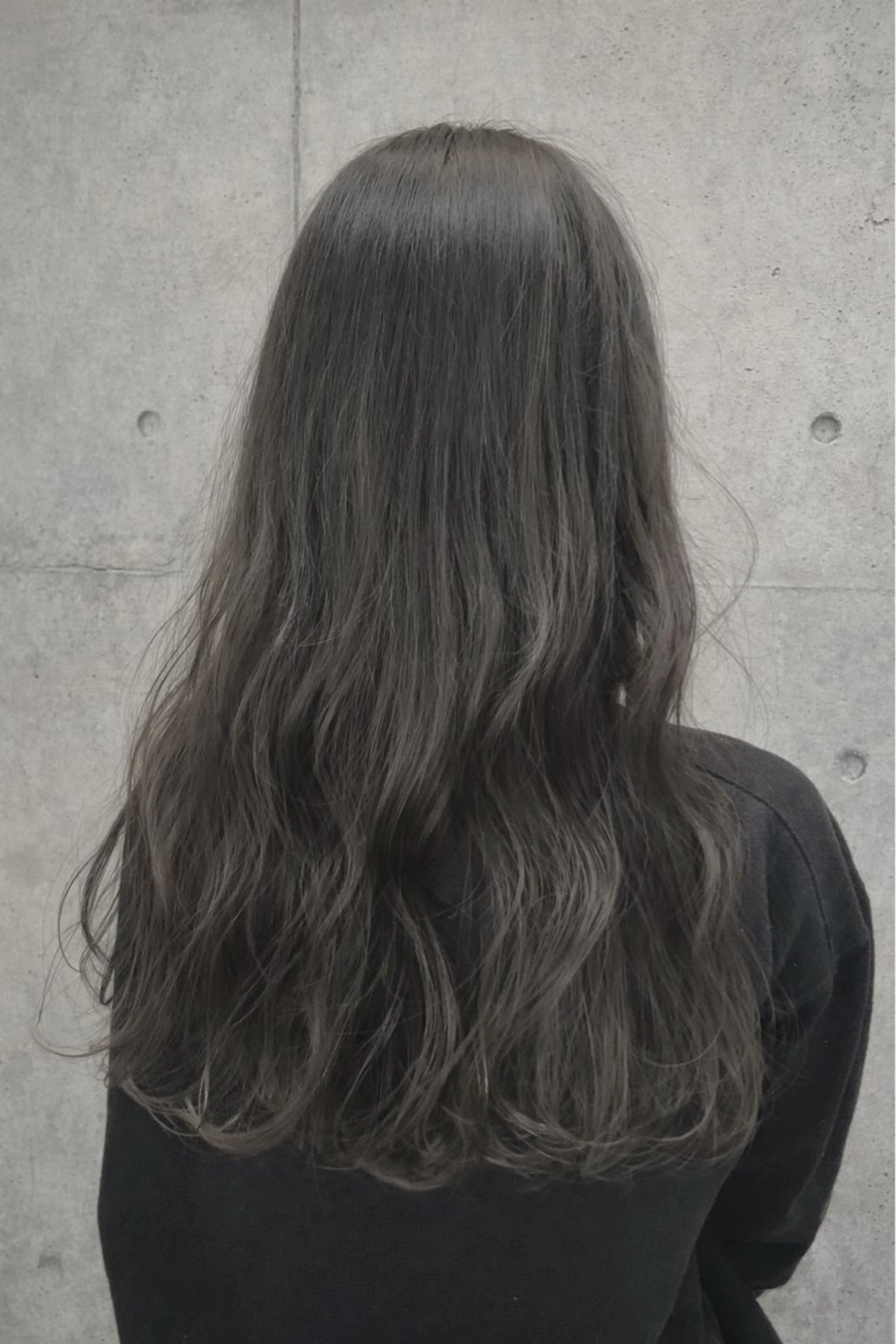 ロング カラー ブルーカラー ブルージュ カット ヘアカラー トリートメント Lien所属・marika/透明感 カラー/レイヤーのヘアスタイル