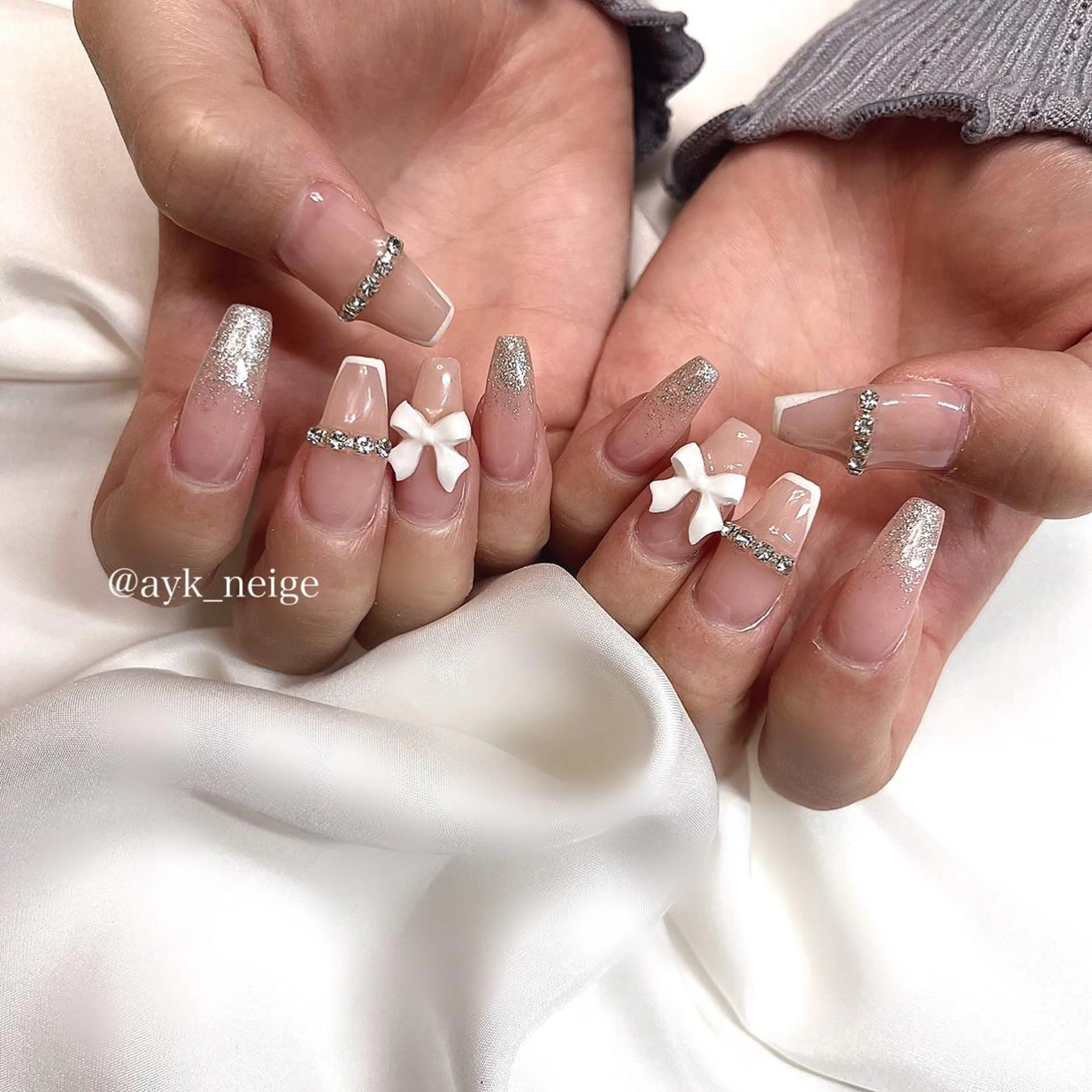 ネイル フットネイル グラデーション キラキラネイル 韓国ネイル マグネットネイル n'eige nail所属・大谷 綾香のネイルデザイン