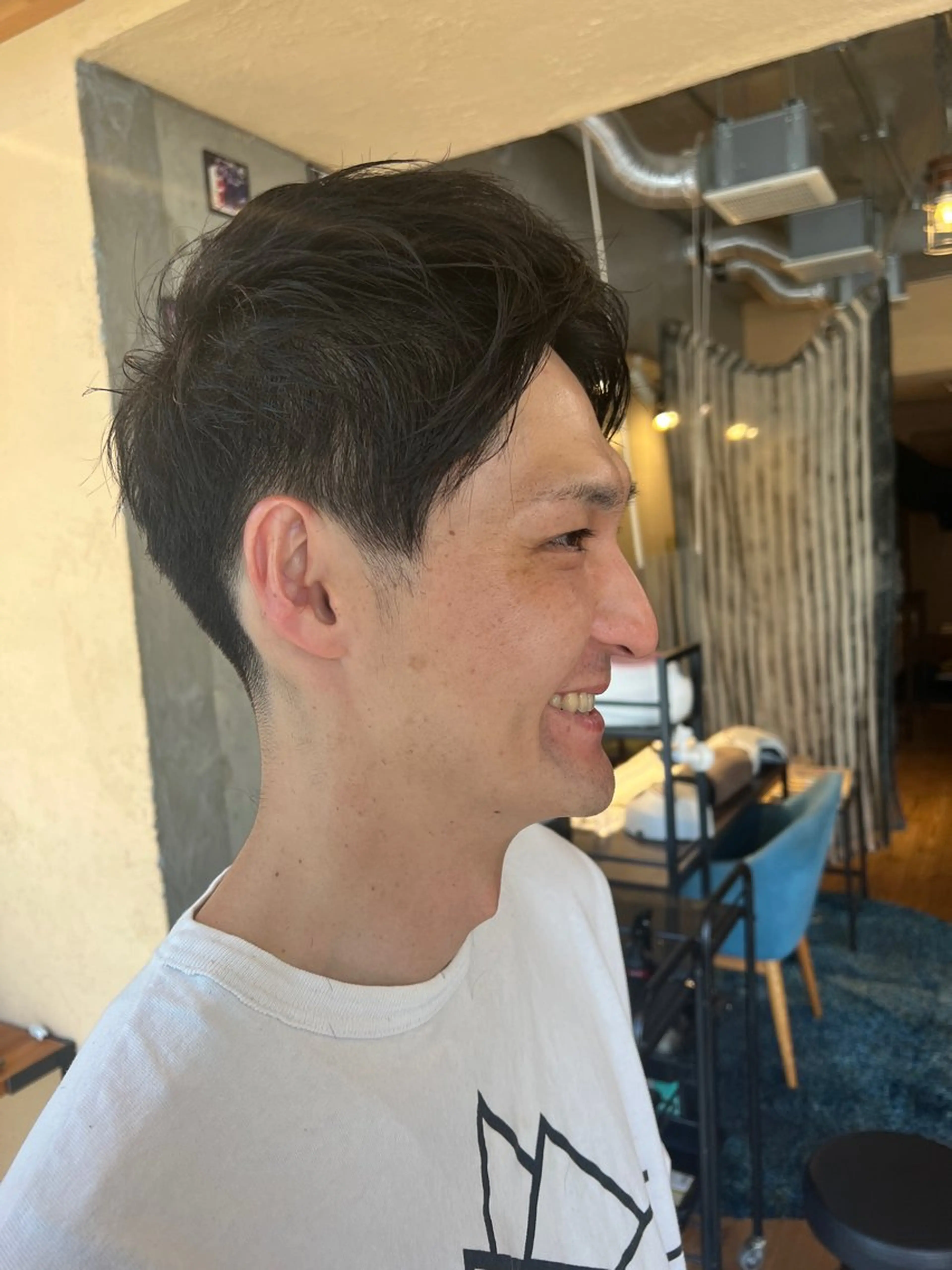 ショート メンズ アップバング センターパート マッシュ メンズパーマ メンズショート BEACH　HAIR&NAIL所属・両国駅徒歩1分⭐️ アイロン仕上げのヘアスタイル