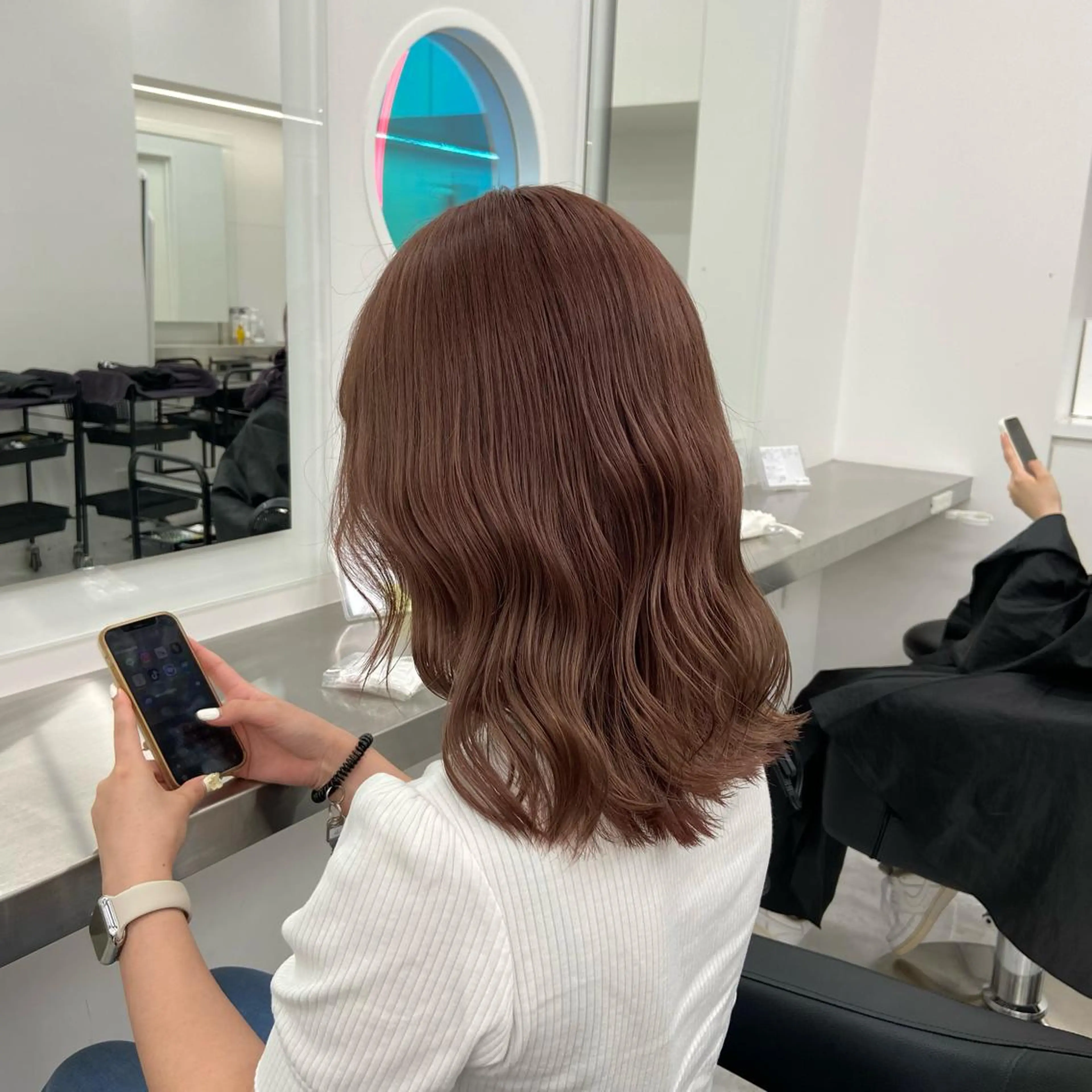 ミディアム トレンドモテカラー 🩷色落ちまで可愛くのヘアスタイル