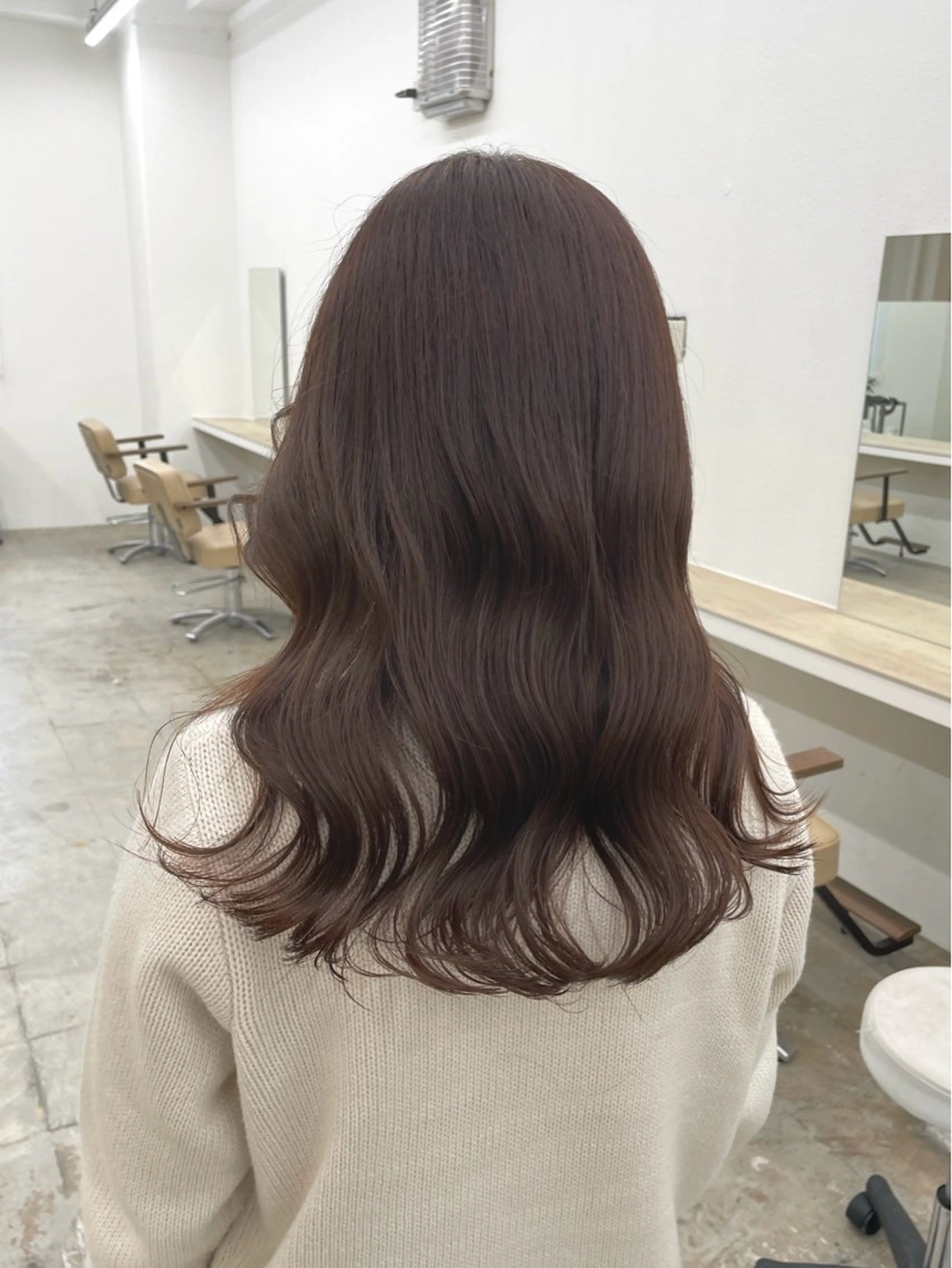 ロング カラー アッシュ アッシュブラウン ブリーチ ブラウンカラー ブリーチなしカラー ヘアカラー トリートメント ヘッドスパ 暖色カラー🍒 ケアブリーチ/akiのヘアスタイル