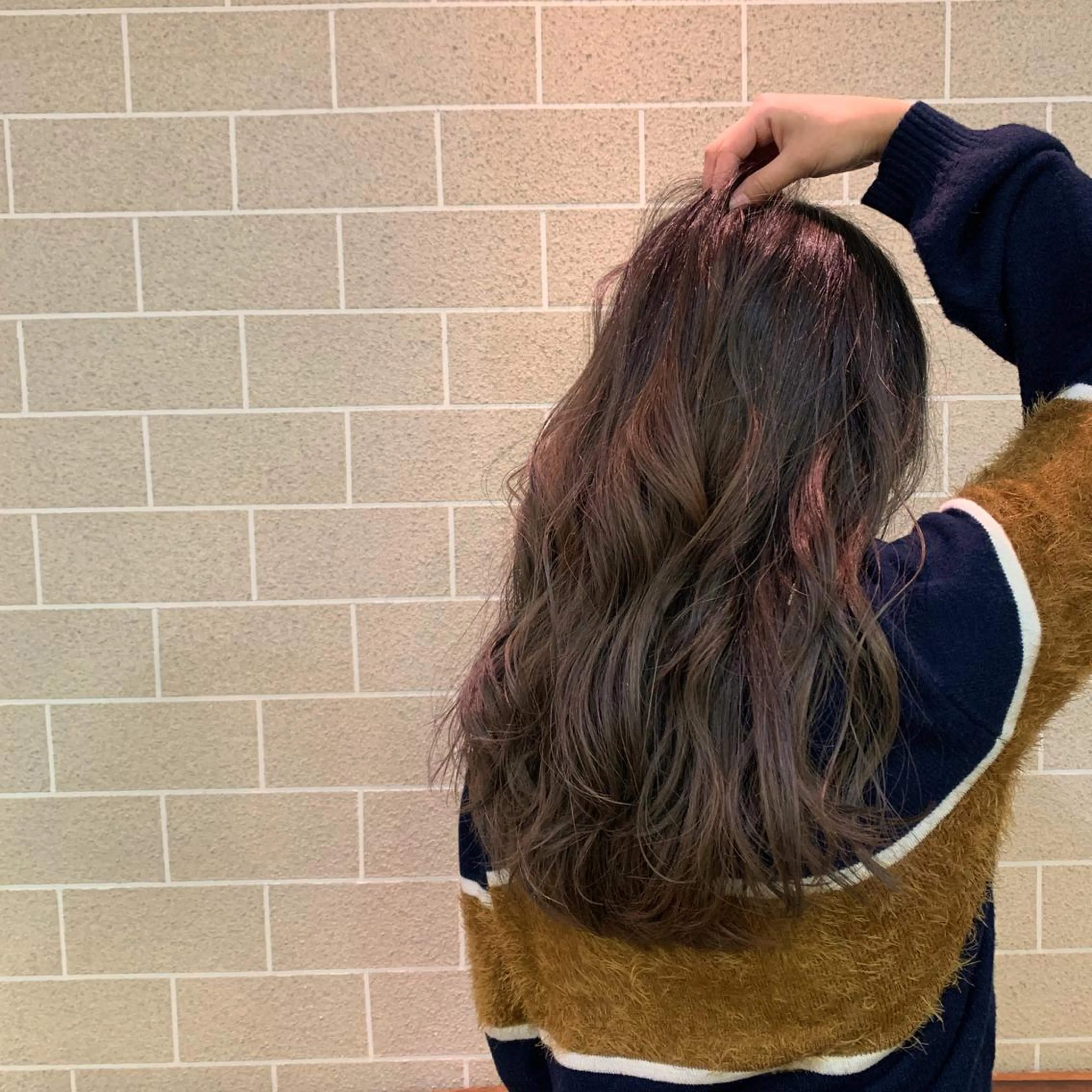 ロング カラー パーマ ヘアアレンジ メンズ キッズ マツエク・マツパ ベージュカラー フォギーベージュ Luela堅田所属・田中 裕士のヘアスタイル