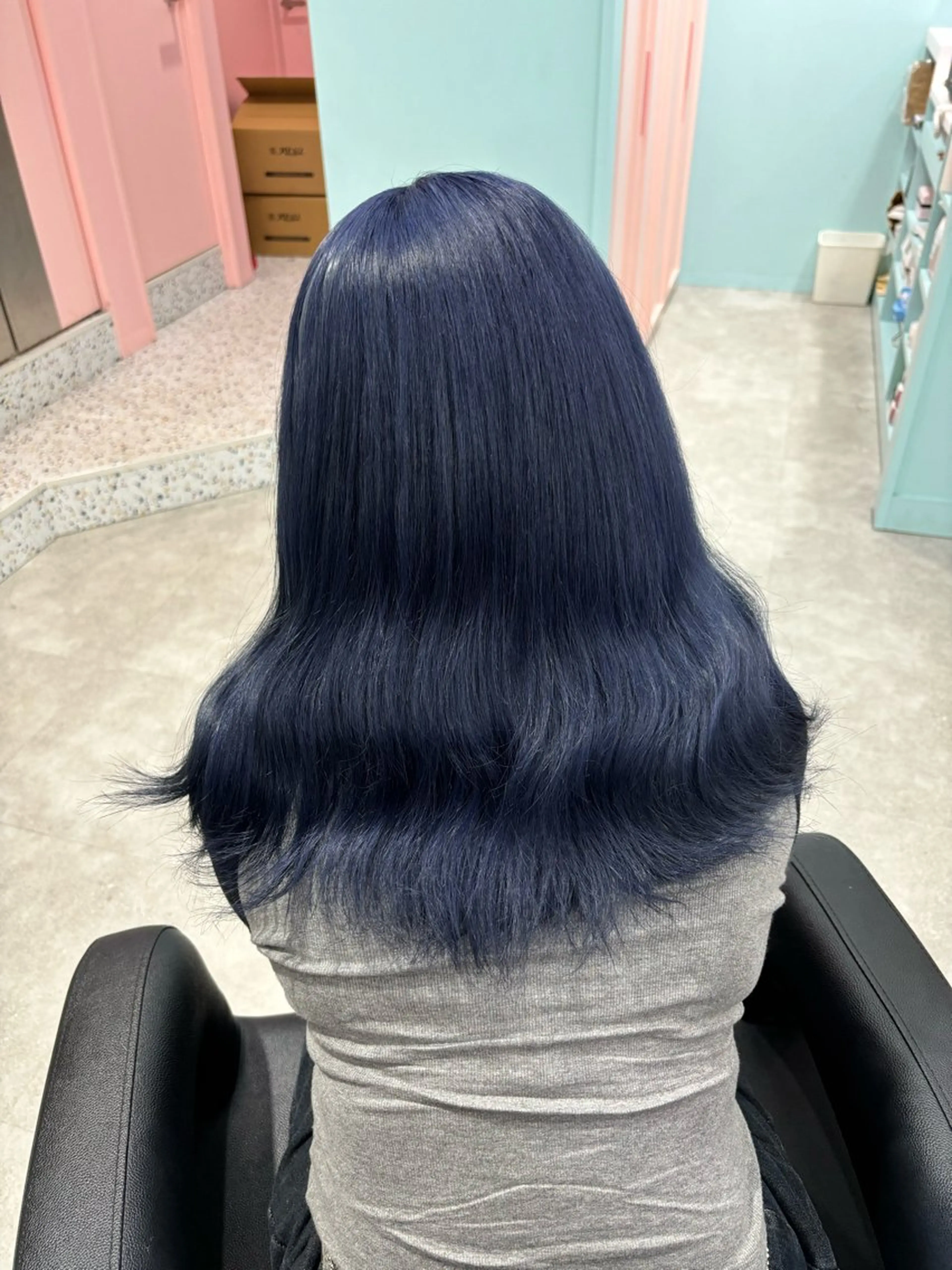 ロング カラー エフェクトブリーチ／ レイヤーカット／翔のヘアスタイル