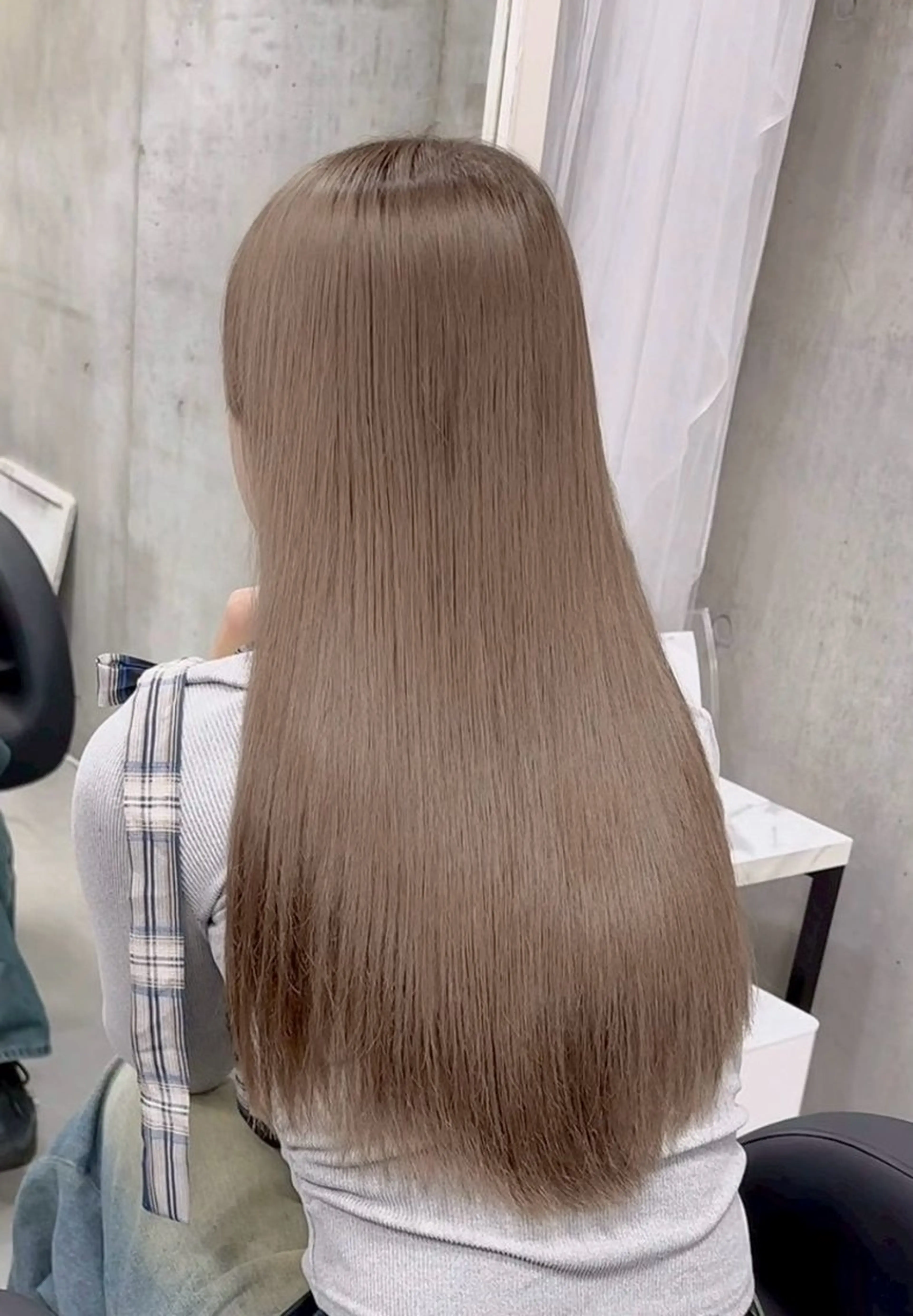 ロング カラー XELM nearaのヘアスタイル