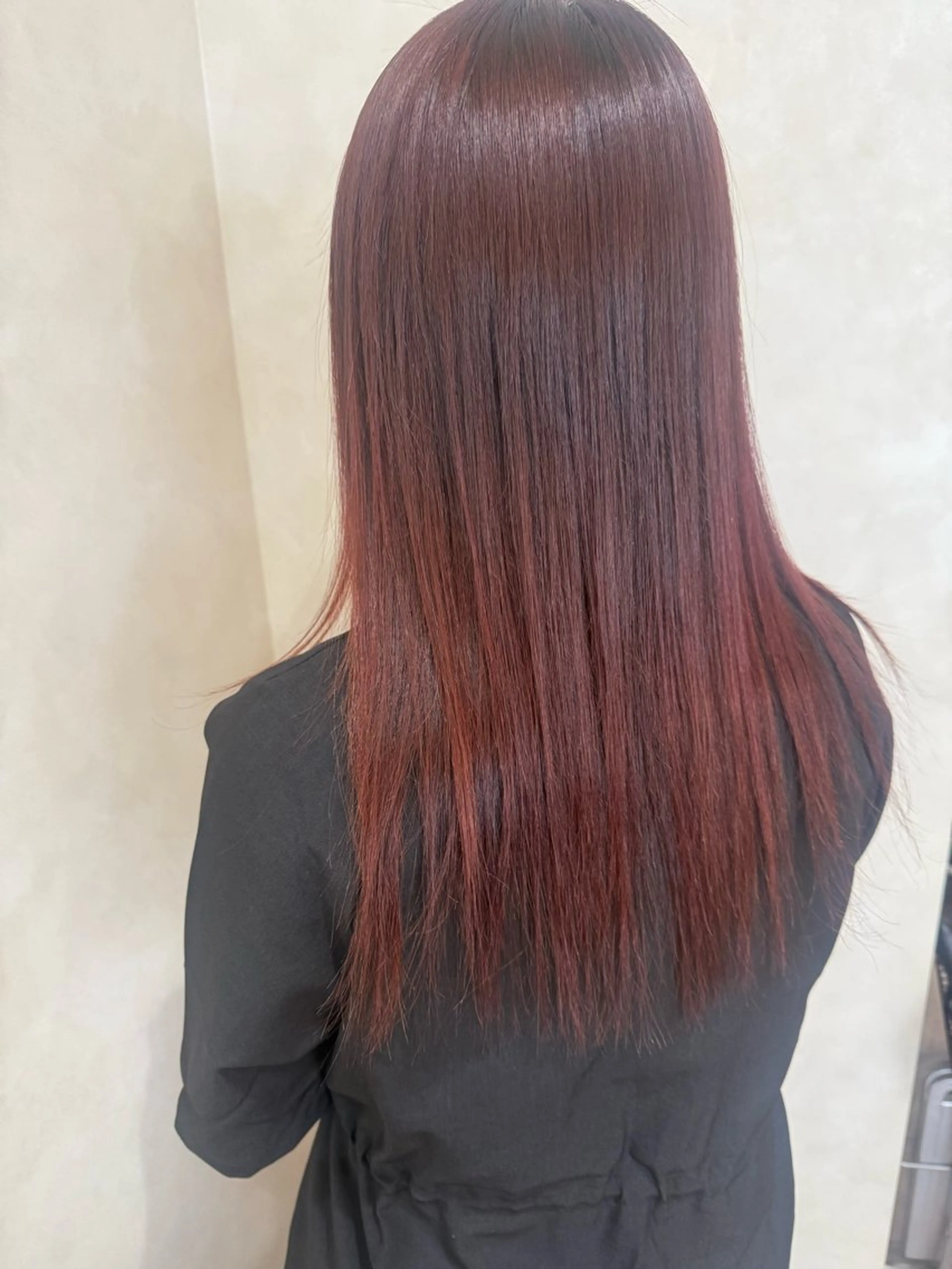 ロング カラー 佐藤 凜華のヘアスタイル