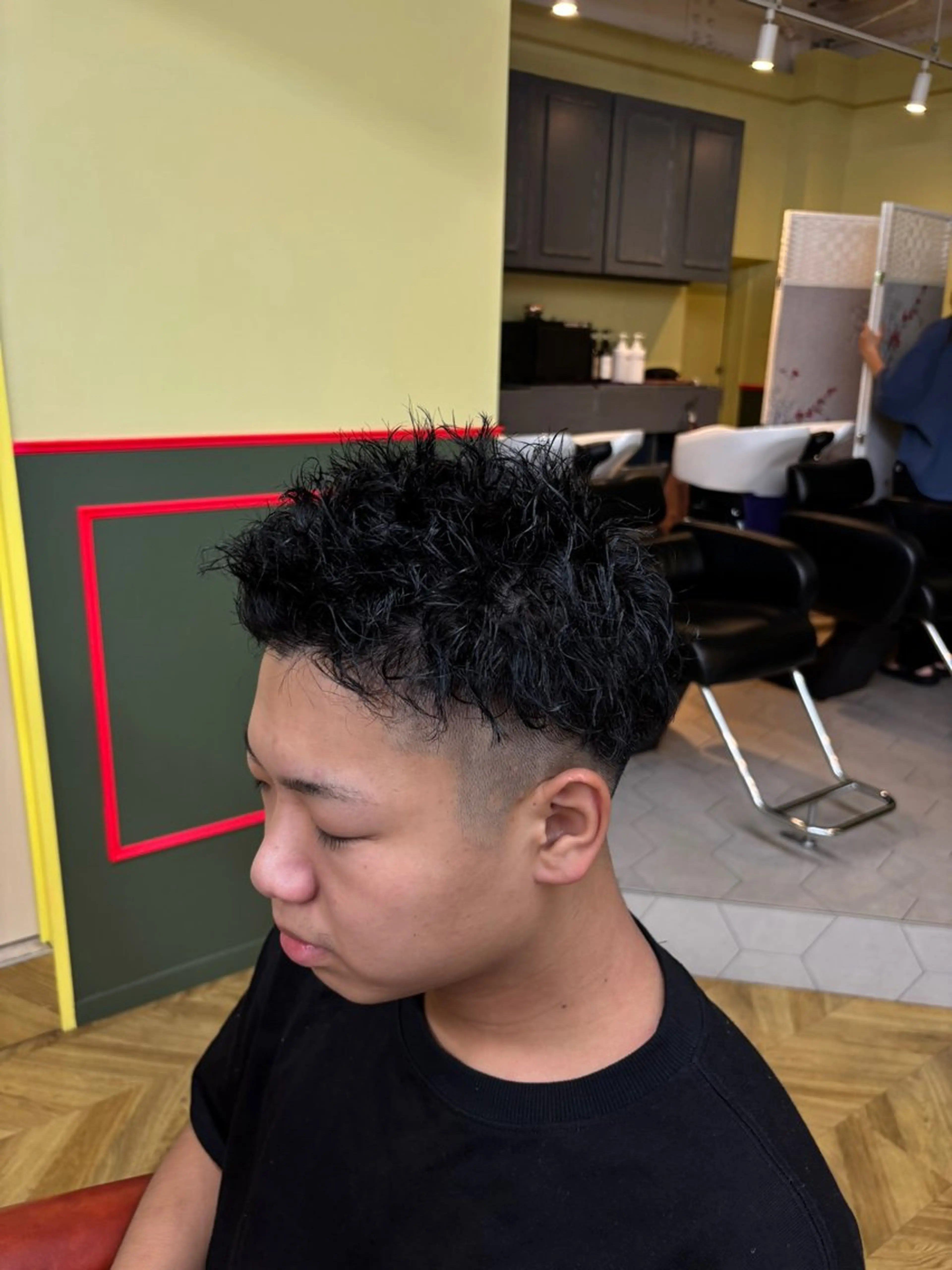 ショート パーマ メンズ メンズパーマ ショートヘア cure 船橋店所属・メンズヘア/艶カラー /ブリーチ/魁人のヘアスタイル