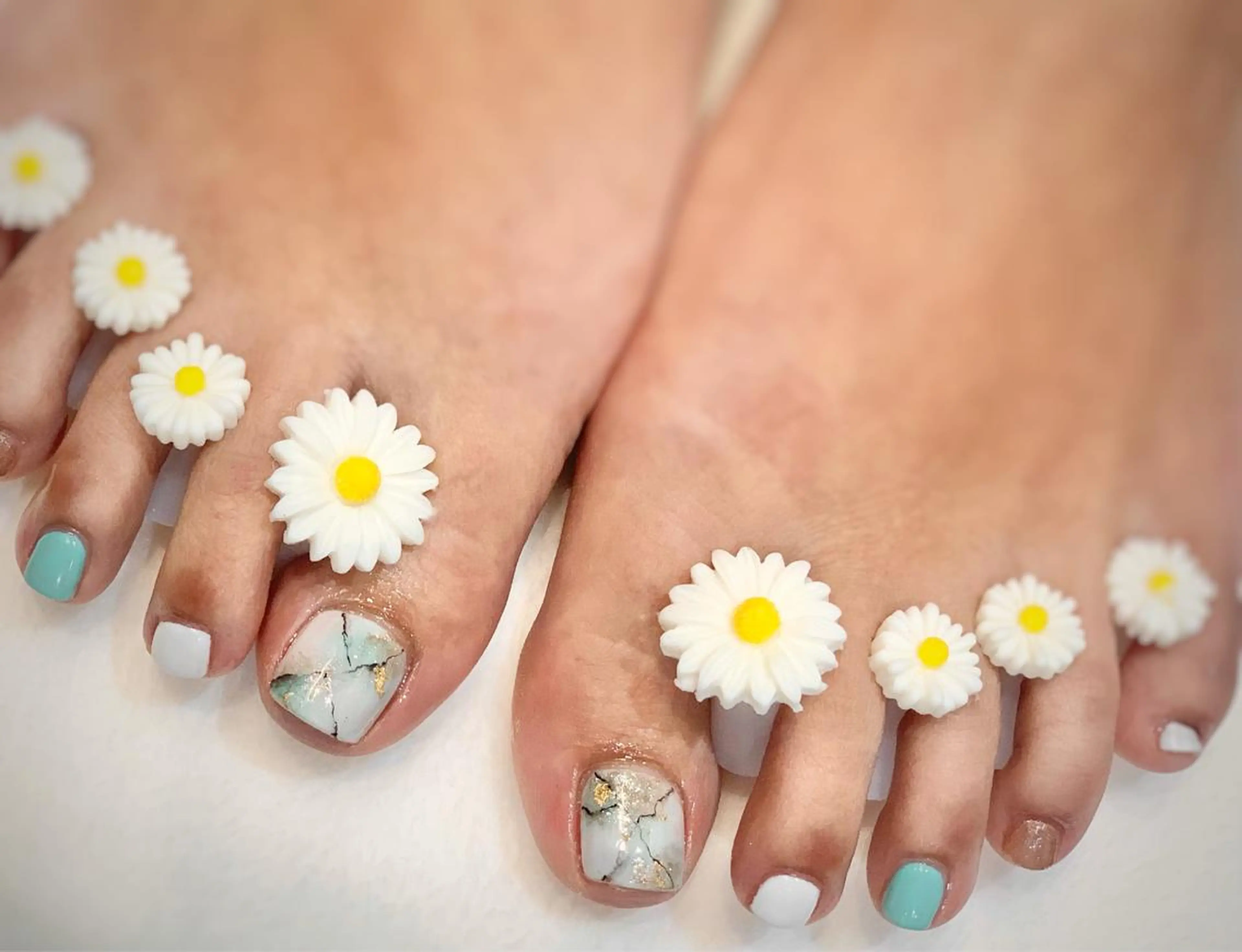 ネイル フットネイル うるま市サロン Yuko Izawaのネイルデザイン