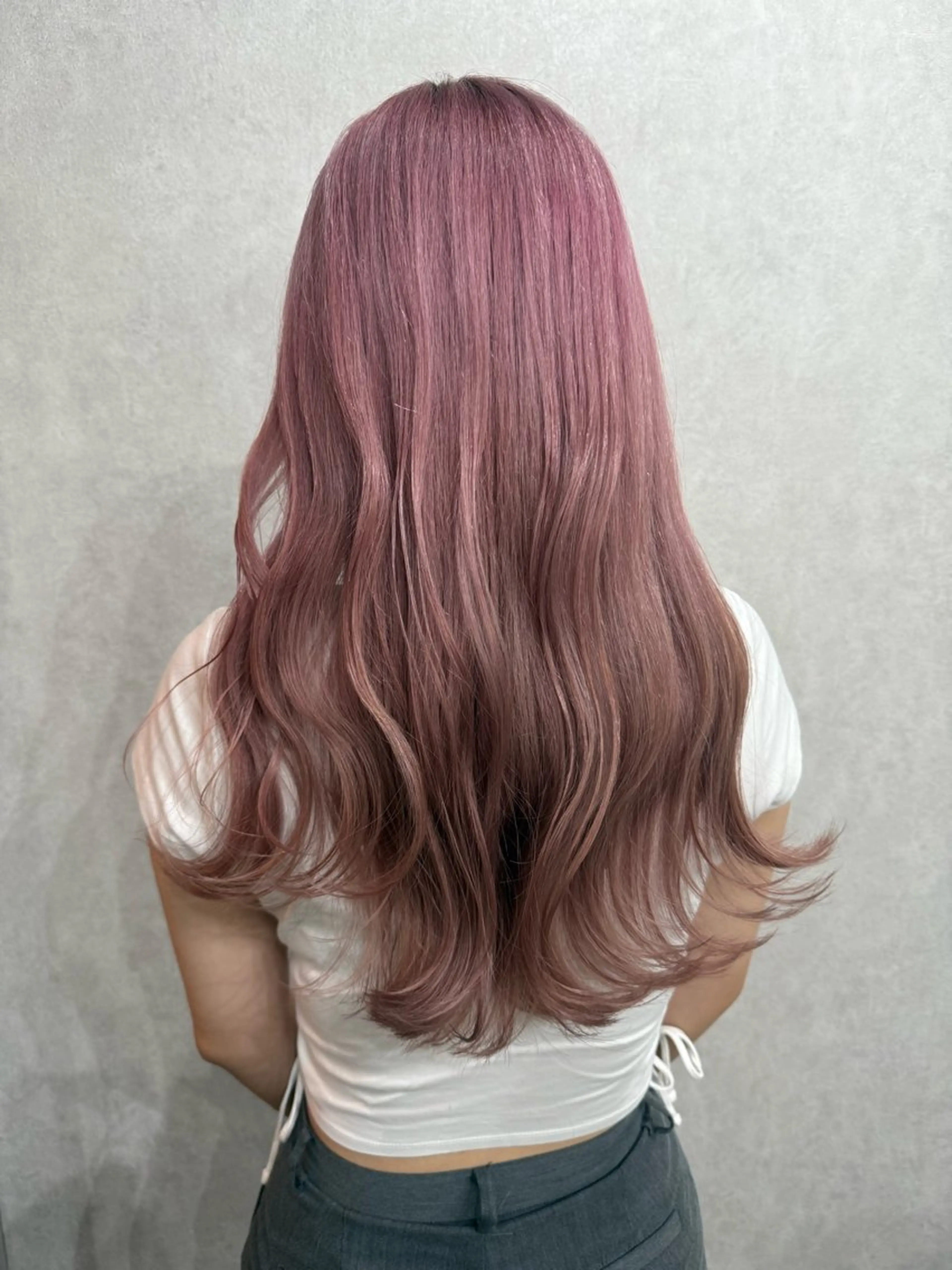 ロング カラー ベージュカラー ピンクカラー ピンクベージュ AIRI layer cut hairのヘアスタイル