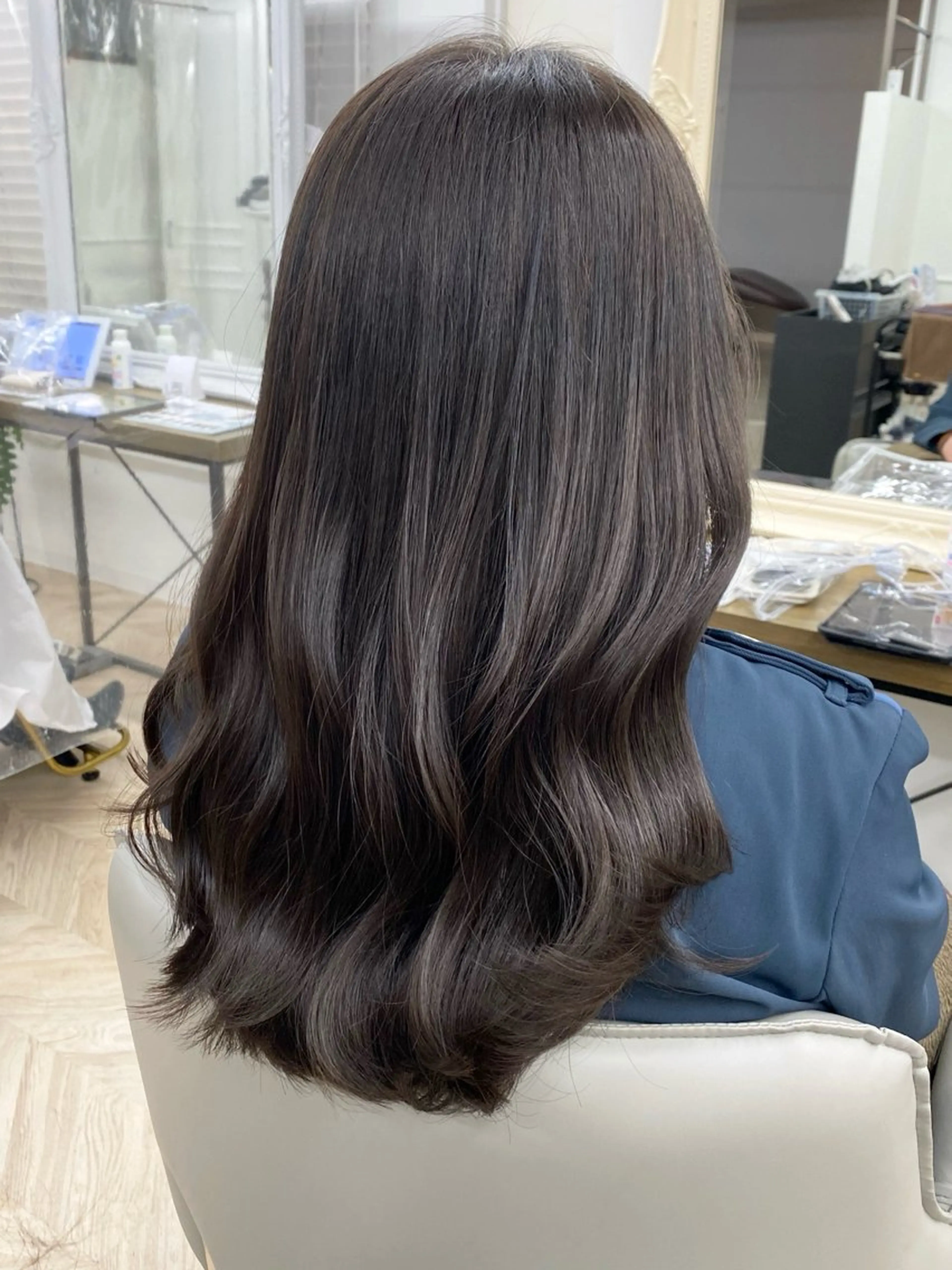 セミロング カット ヘアカラー トリートメント 髪質改善くすみカラー 🍀/石川大輔のヘアスタイル