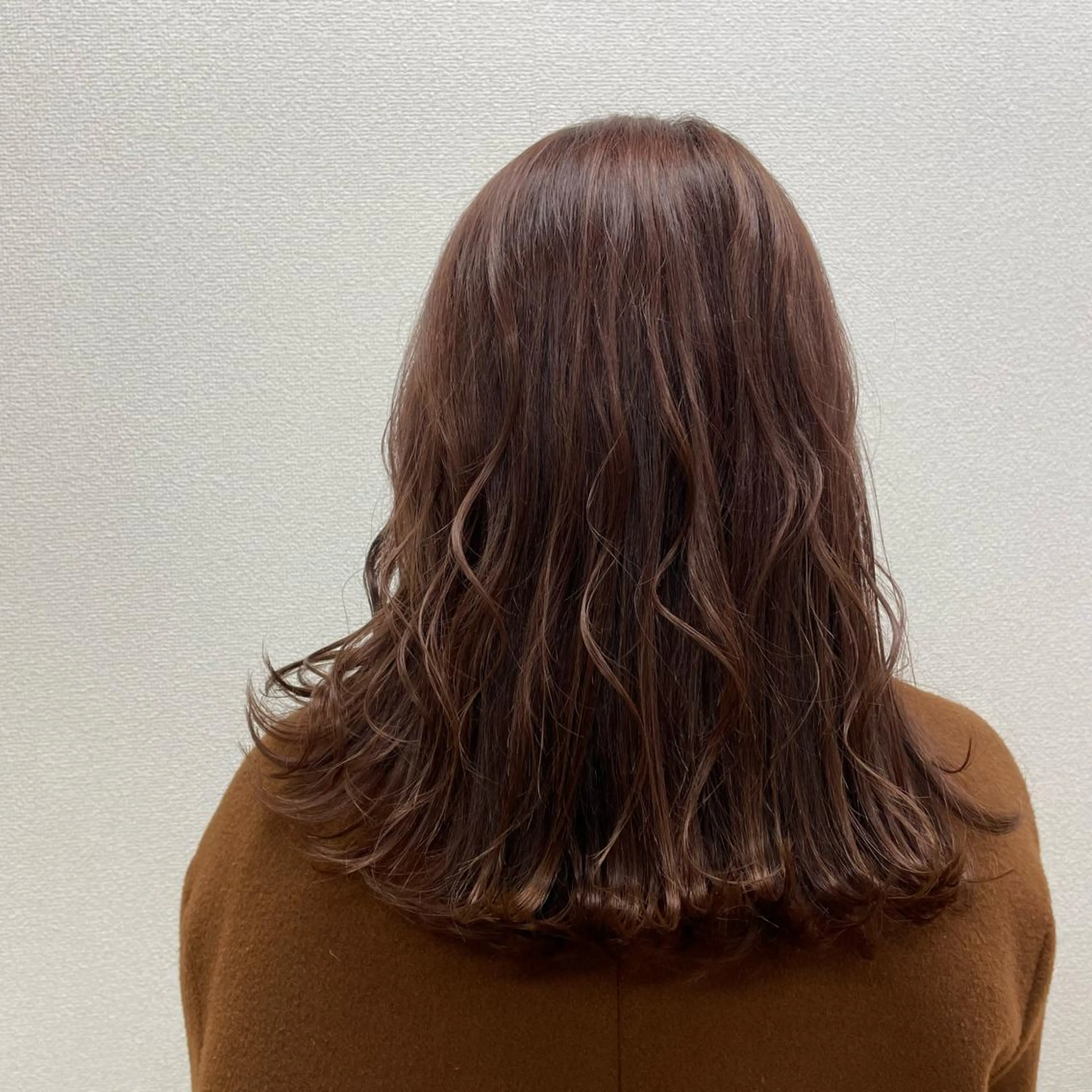 ミディアム 松本平太郎美容室大宮店所属・もりたみかこ 美容師お休み中のヘアスタイル