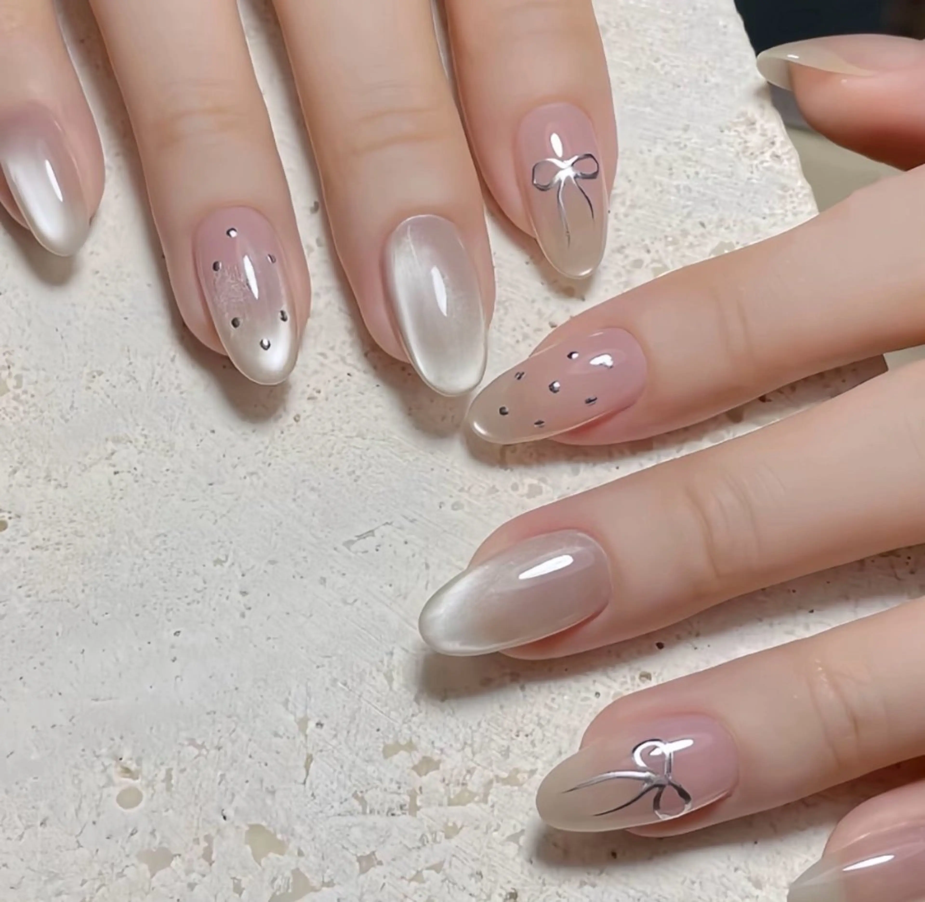 ネイル モナ& あきのネイルデザイン