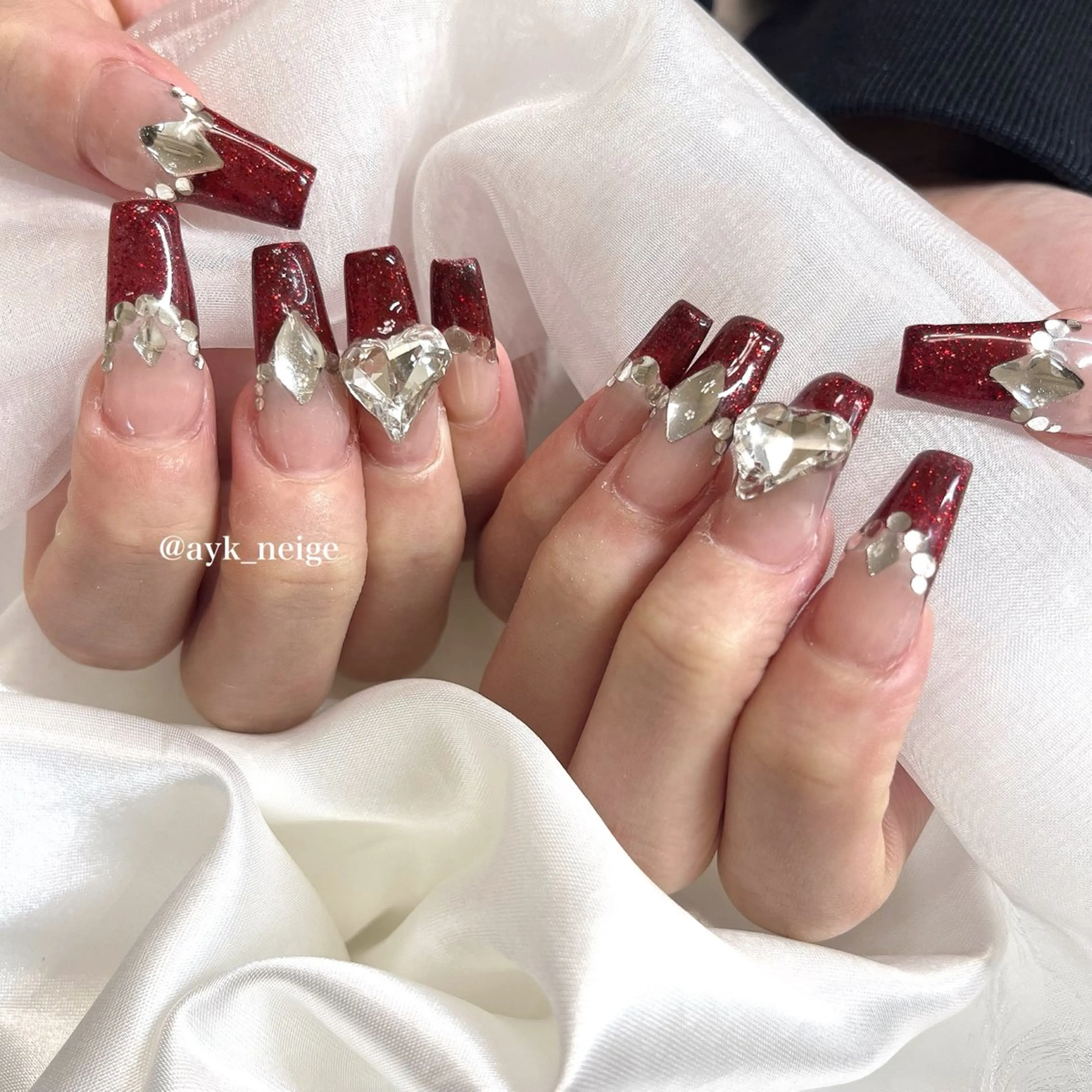 ネイル フットネイル フレンチネイル キラキラネイル 韓国ネイル マグネットネイル n'eige nail所属・大谷 綾香のネイルデザイン