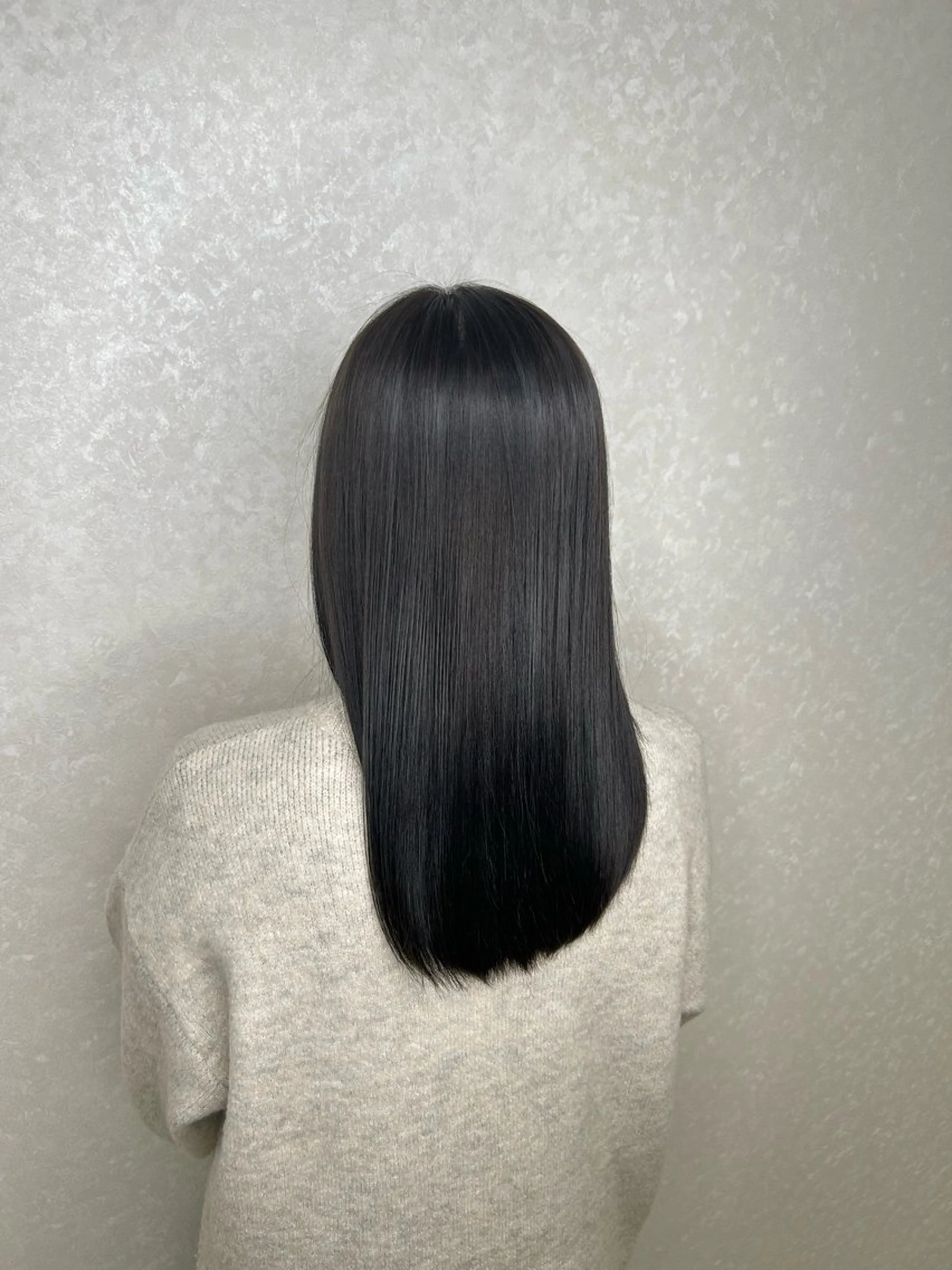 ロング カラー 黒髪 ブルーカラー ブルーブラック ロング ヘアカラー 森 彩乃のヘアスタイル