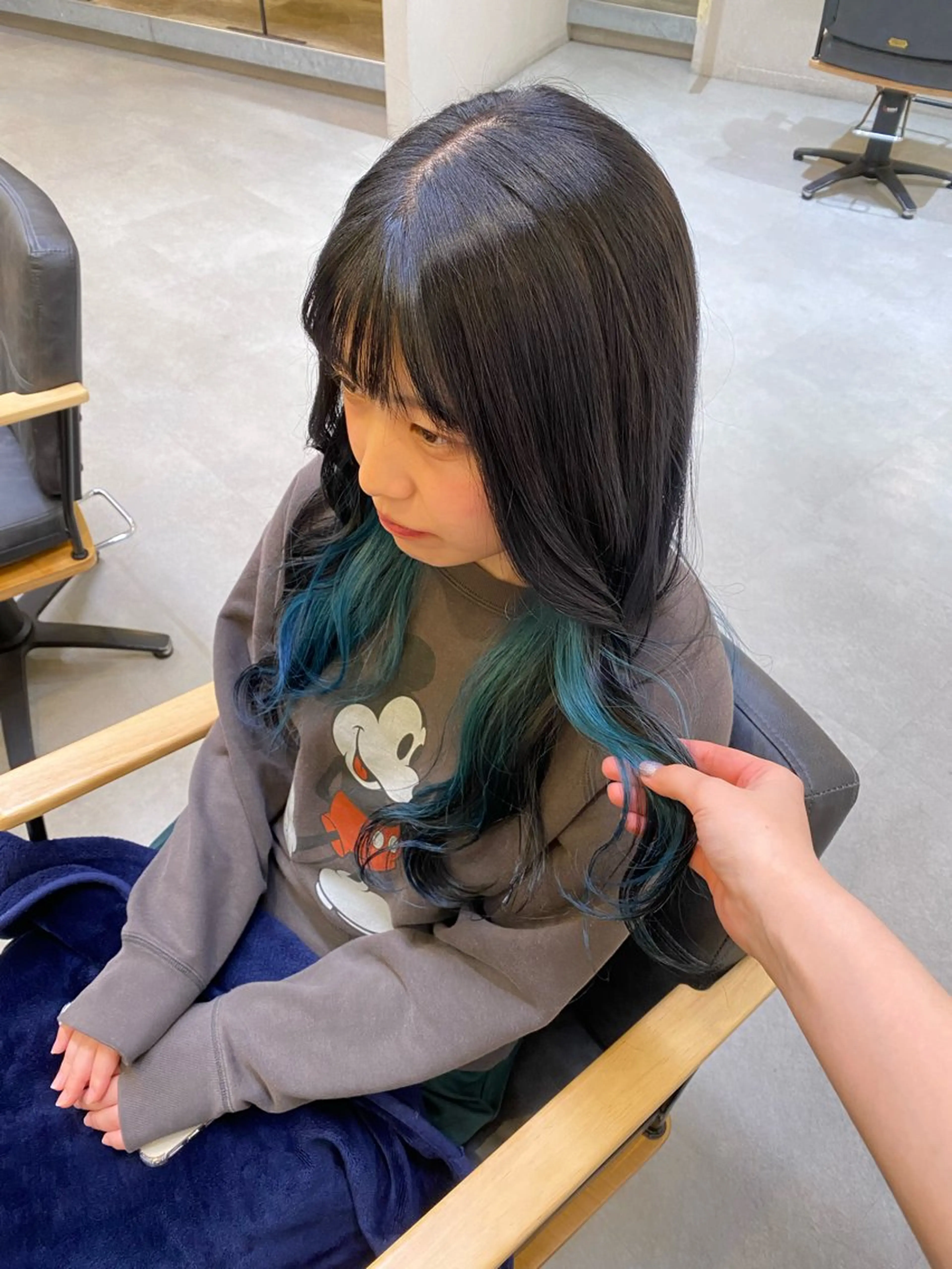 ロング 藤山 麗愛のヘアスタイル