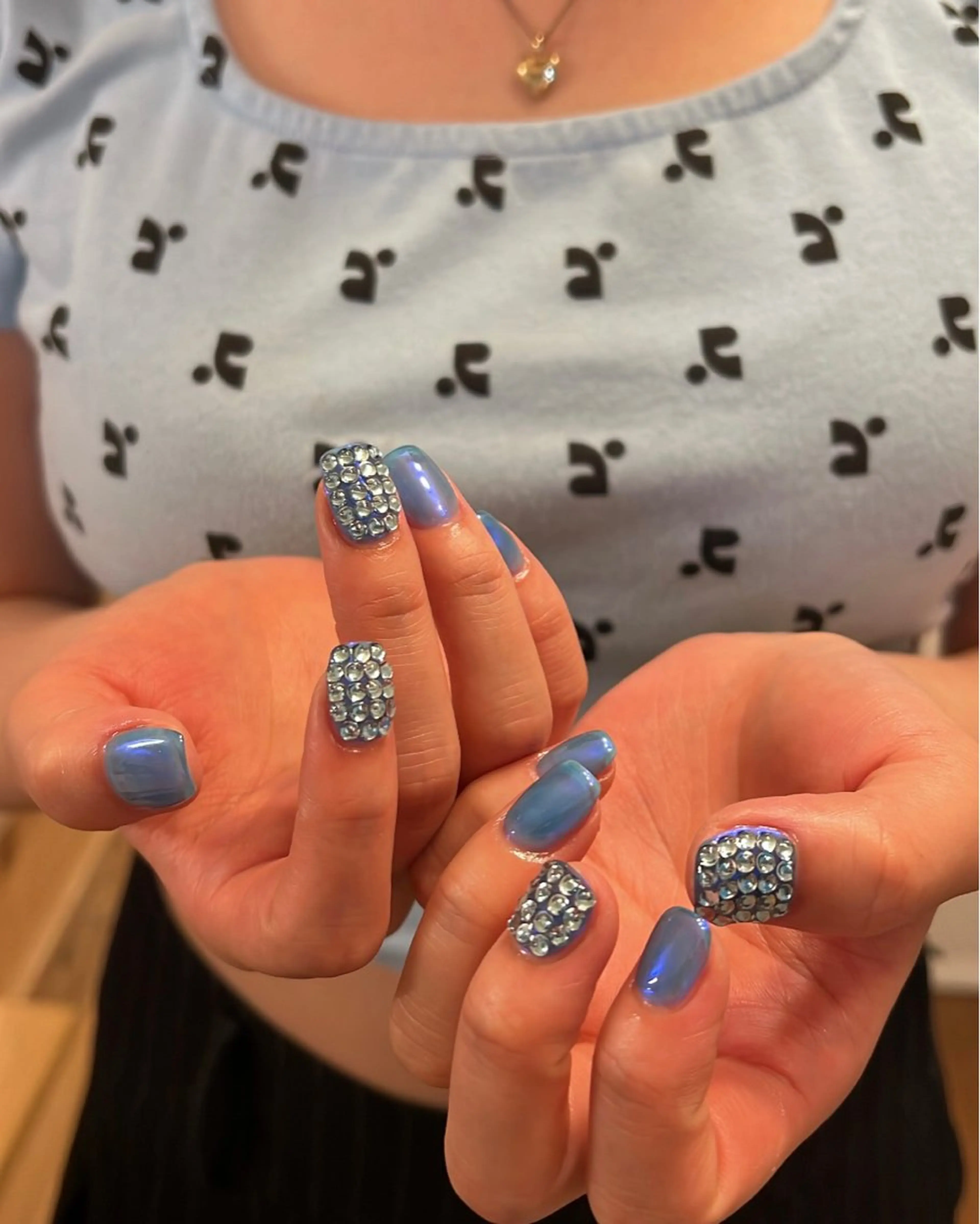 ネイル ハンドネイル フットネイル ハンドケア Nes.Nail所属・Miyagi Asamiのネイルデザイン