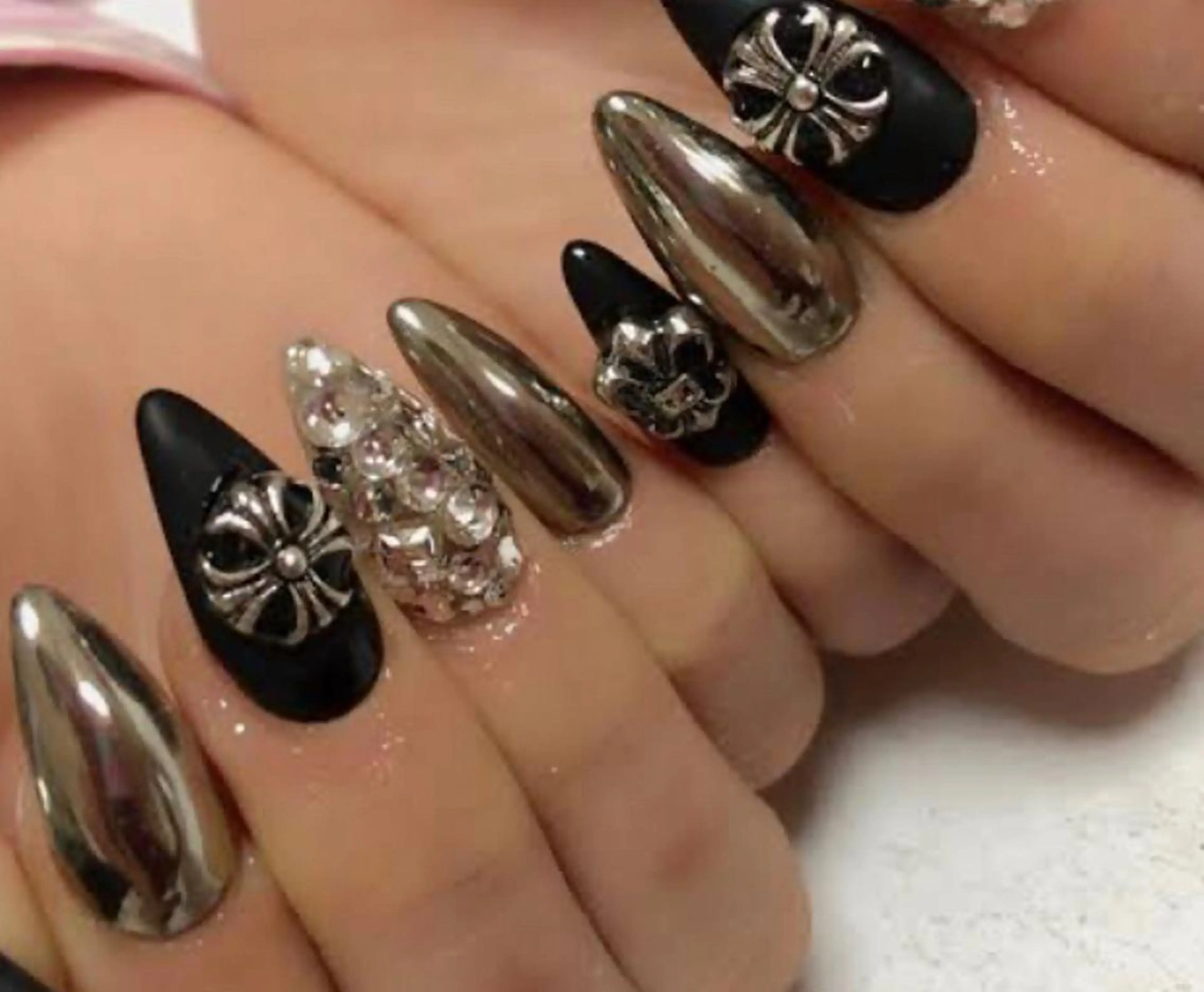 ネイル ハンドネイル 「Honey NAIL新宿店」所属・Honey スカルプ専門店のネイルデザイン