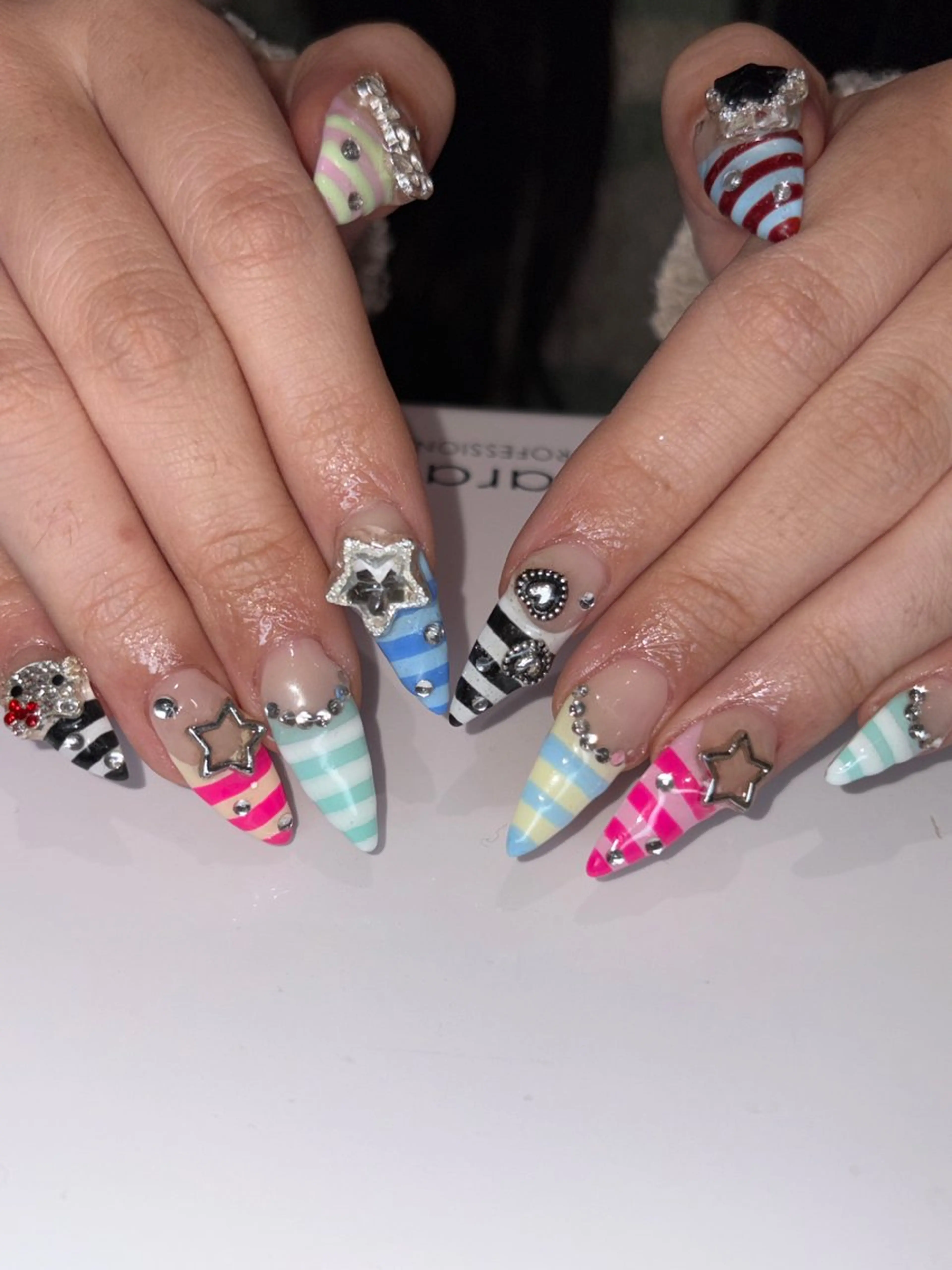 ネイル 👽個性派ネイル🎀 komachiのヘアスタイル