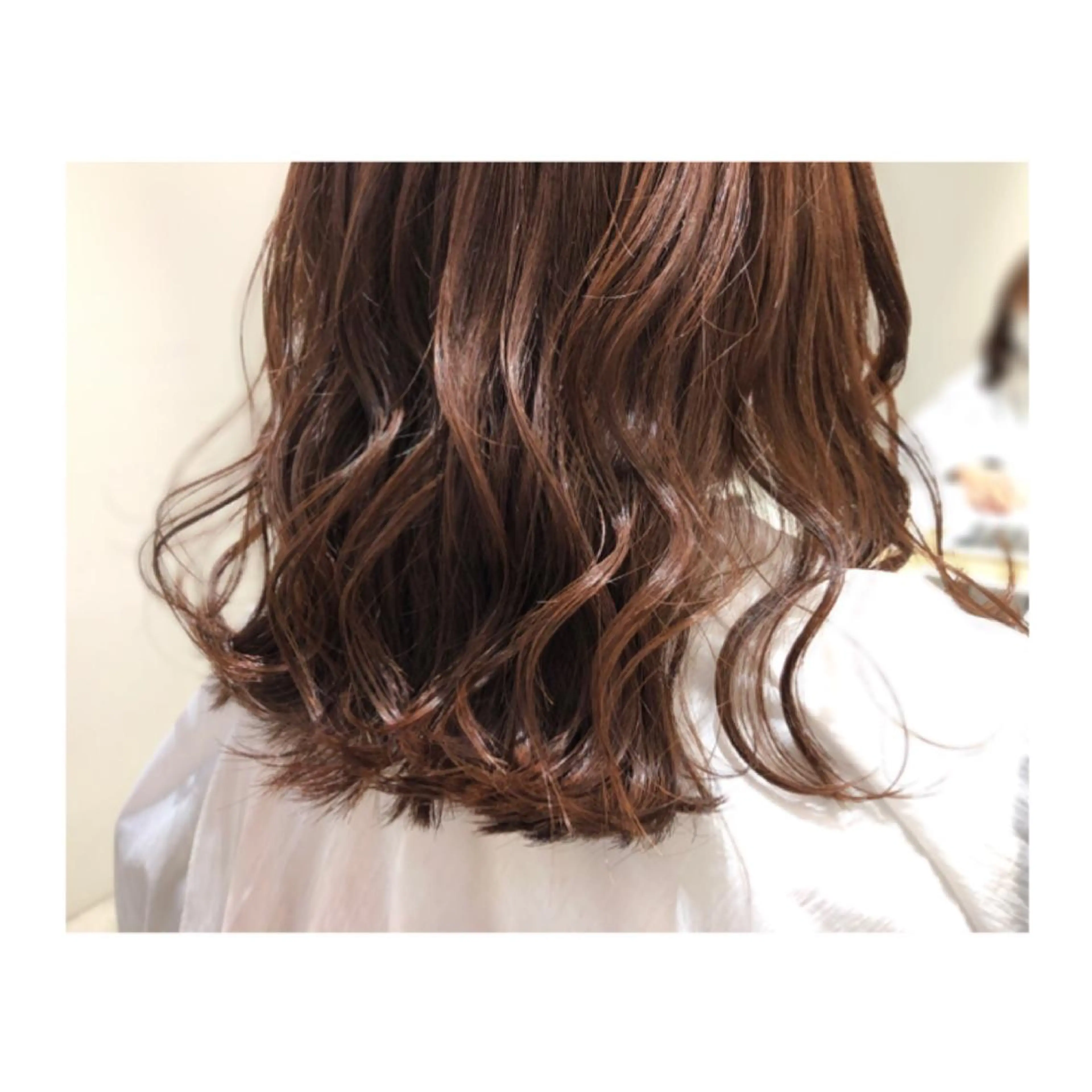 ミディアム カラー ベージュカラー ブリーチ ブリーチなしカラー オレンジ オレンジベージュ ヘアカラー トリートメント まちだ ひとみのヘアスタイル