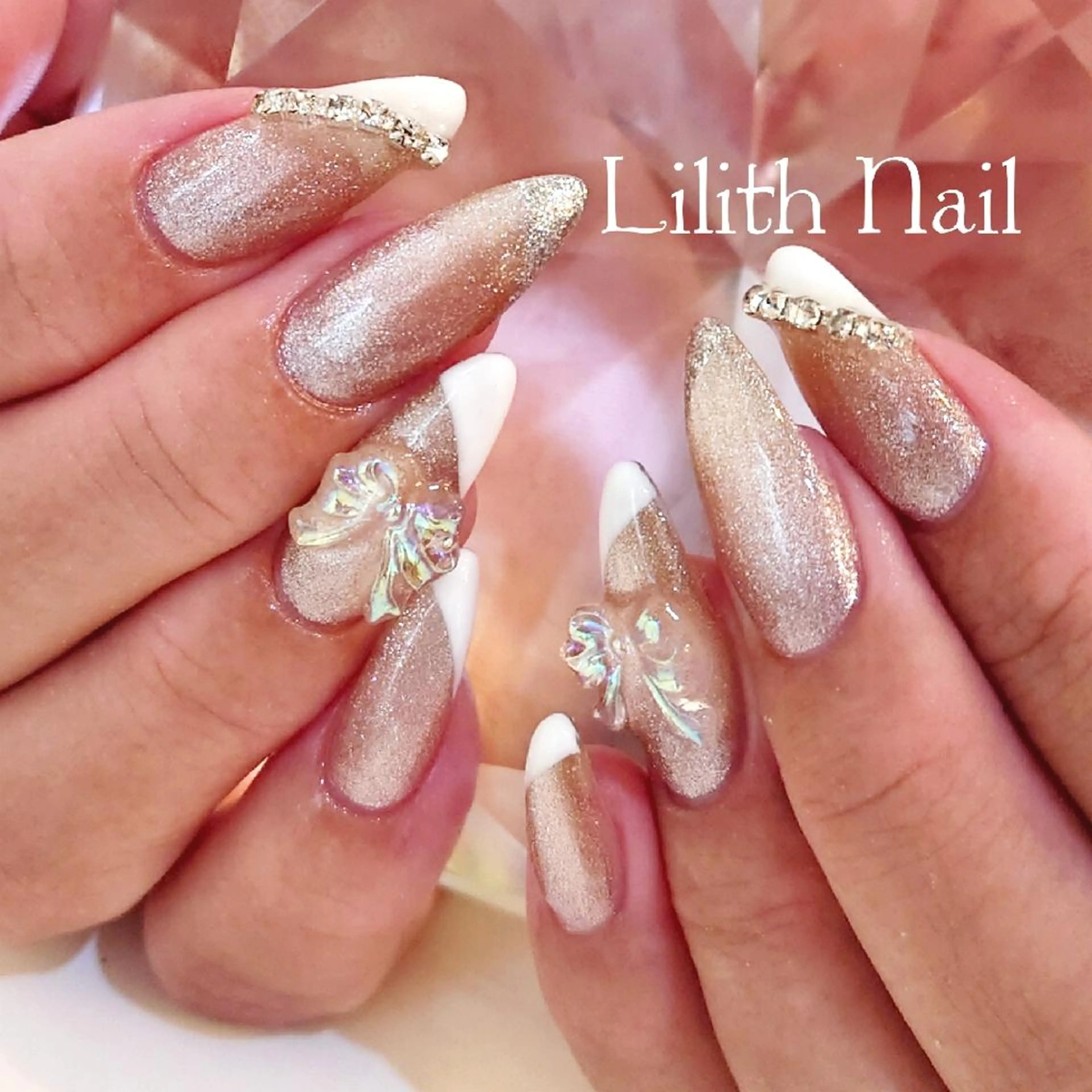 ネイル フレンチネイル マグネットネイル 斜めフレンチ リボン 春ネイル Lilith Nailのネイルデザイン