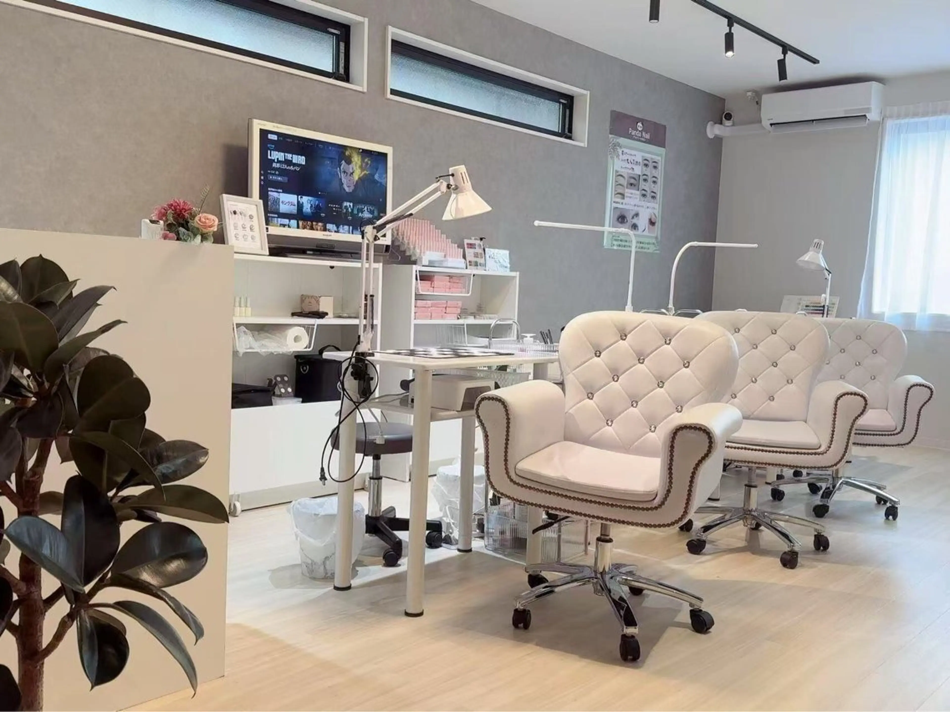 ネイル リラクサロンRIRI所属・La nail pandaのネイルデザイン