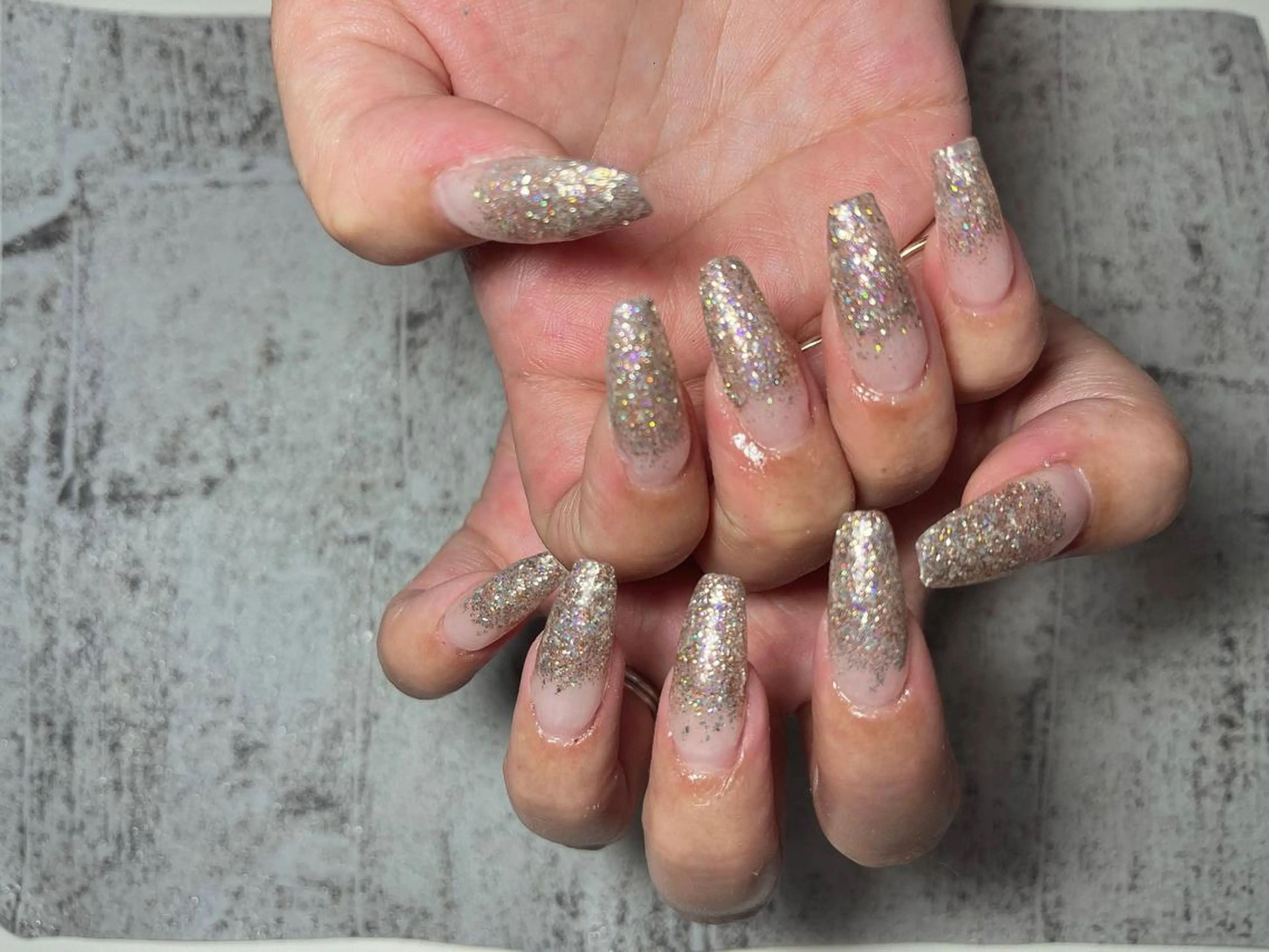 ネイル ラメ(グリッター) ラメグラデーション 夏ネイル ハンドネイル Ruana Nailのネイルデザイン