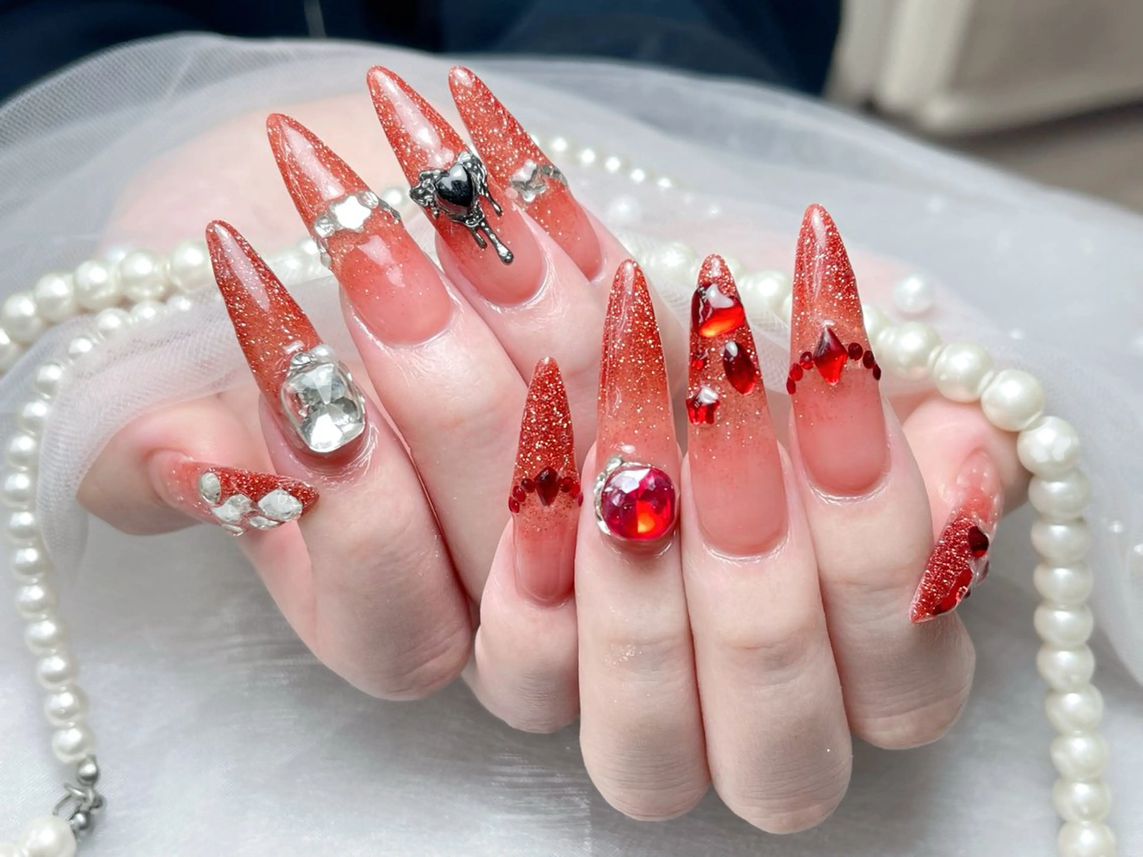 メンズ ネイル メンズ韓国風 アートネイル フレンチネイル ジェルネイル キラキラネイル ハンドネイル Bloom スカルプ専門店のネイルデザイン