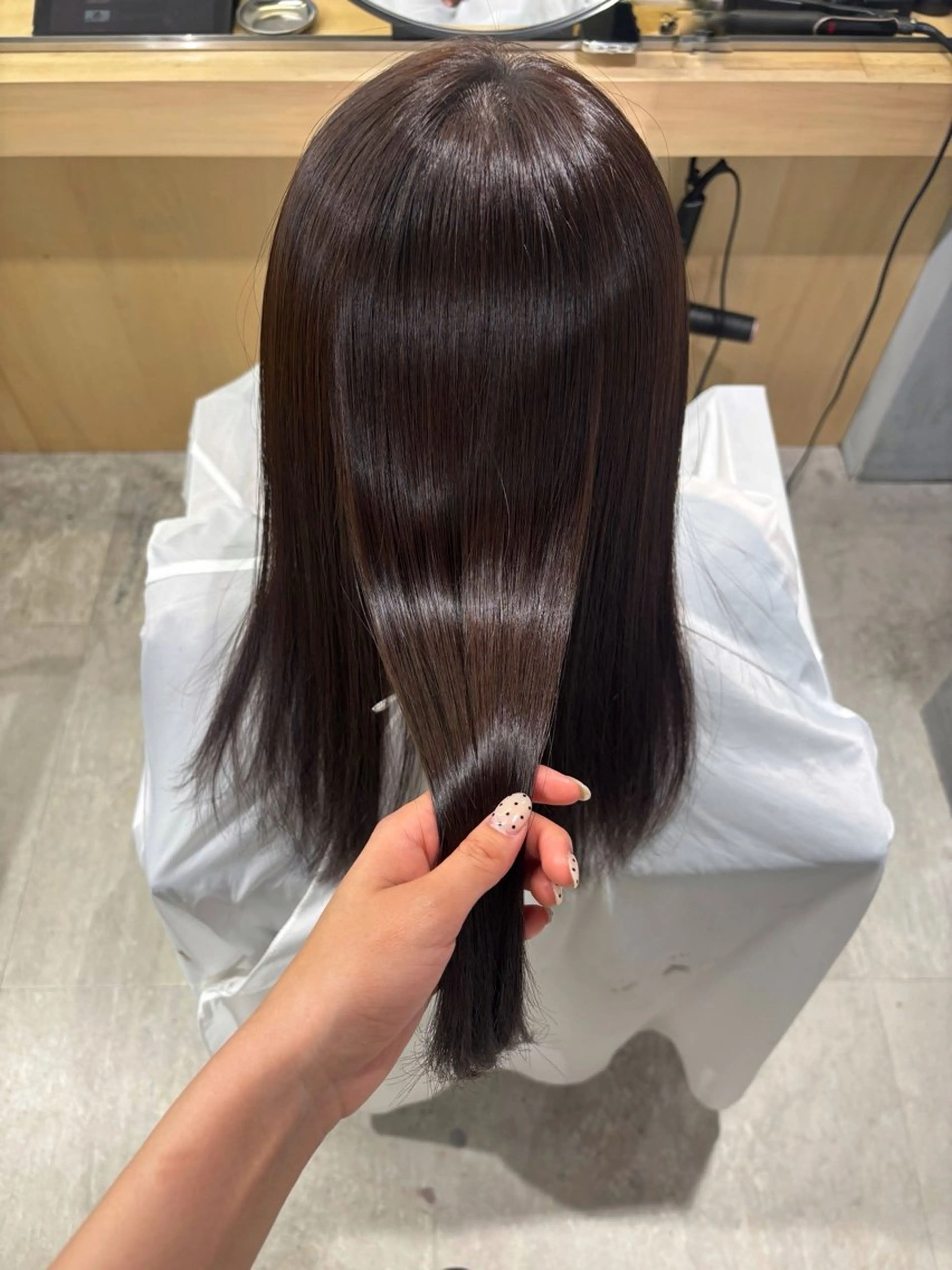 セミロング ヘアカラー 縮毛矯正 rinka／暖色 ブリーチのヘアスタイル