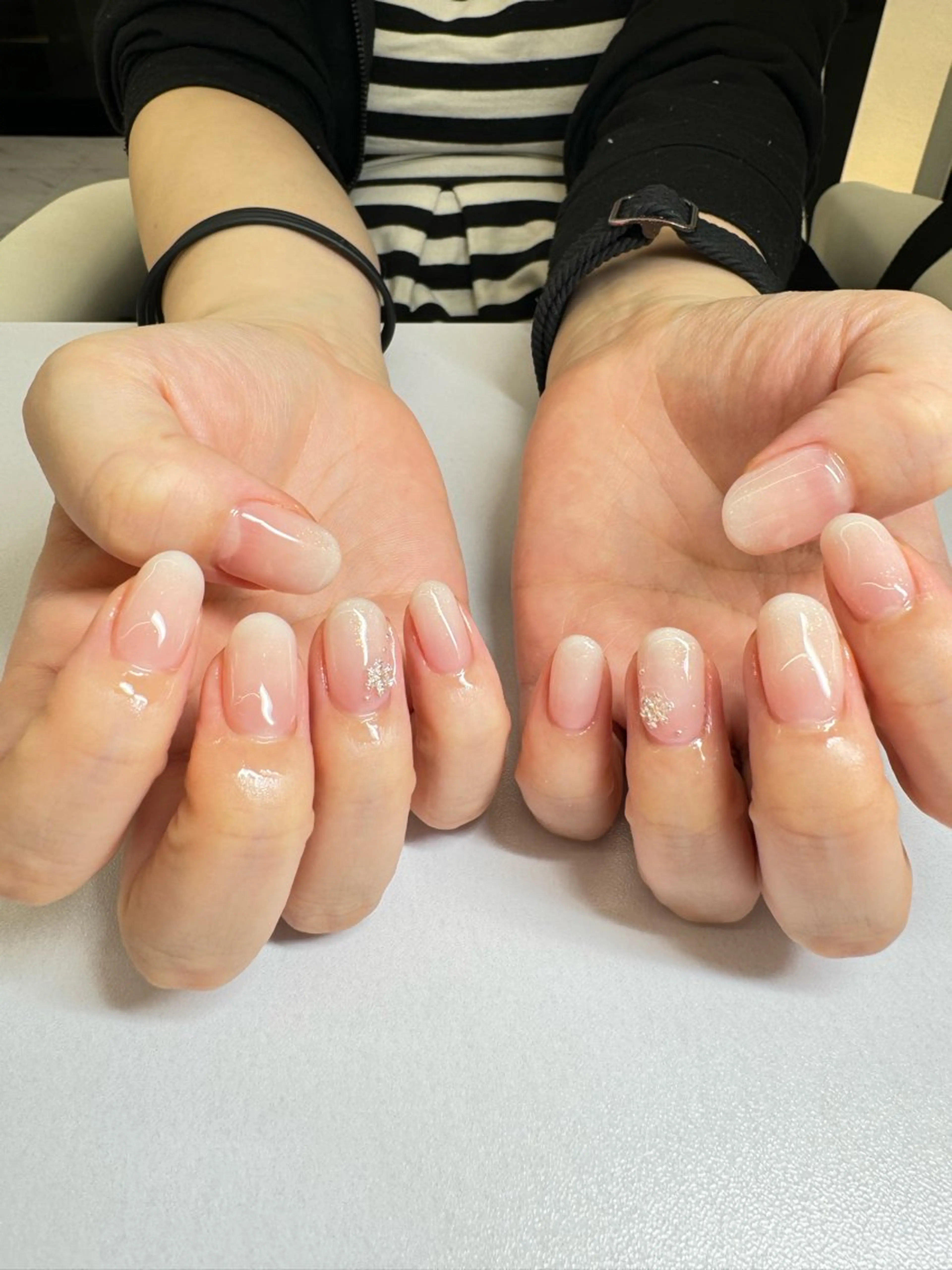 ネイル ジェルネイル グラデーション パラジェル WHITELY みどりのネイルデザイン