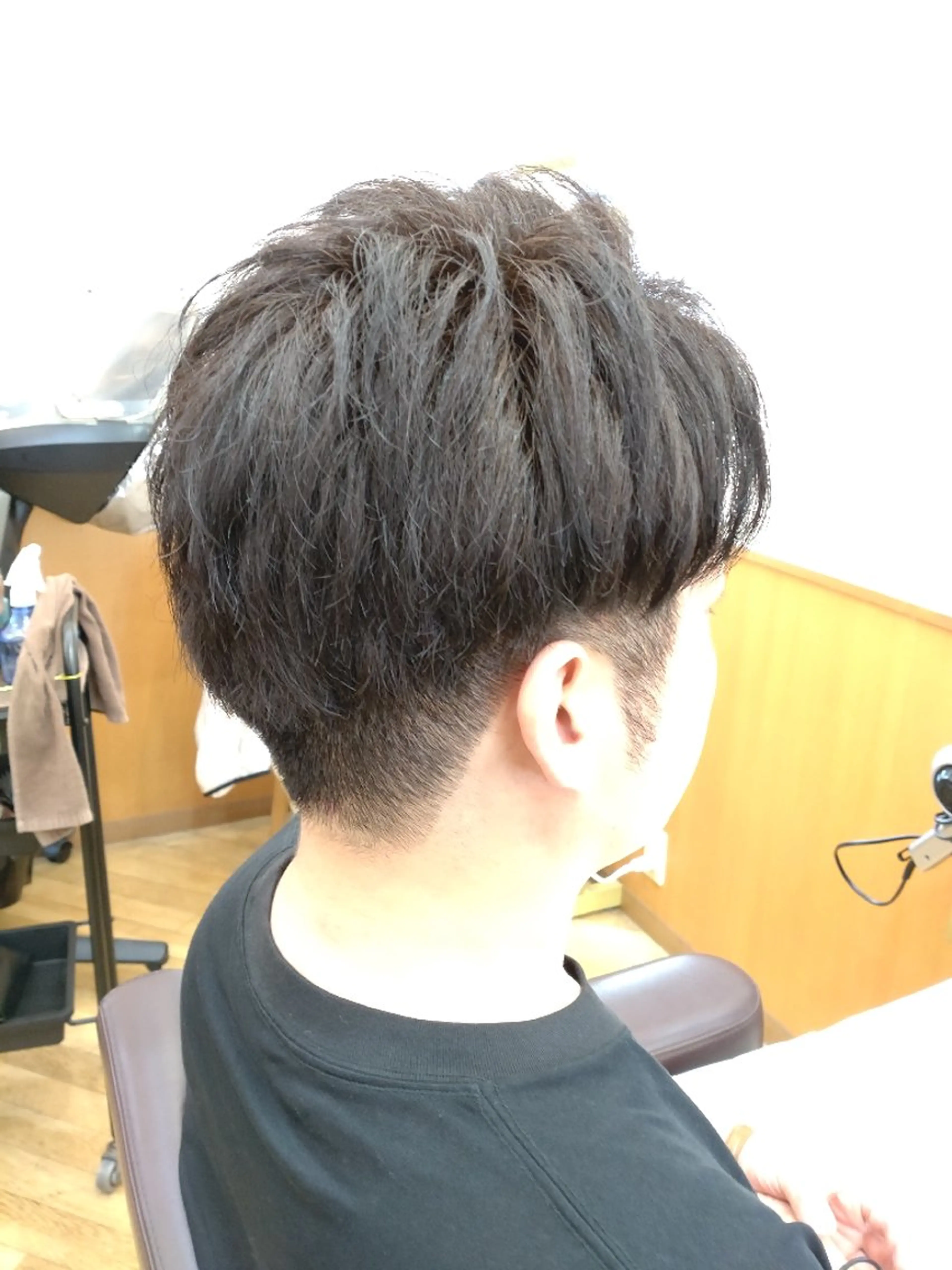メンズ ショート カット ヘッドスパ 仮屋 敬介のヘアスタイル