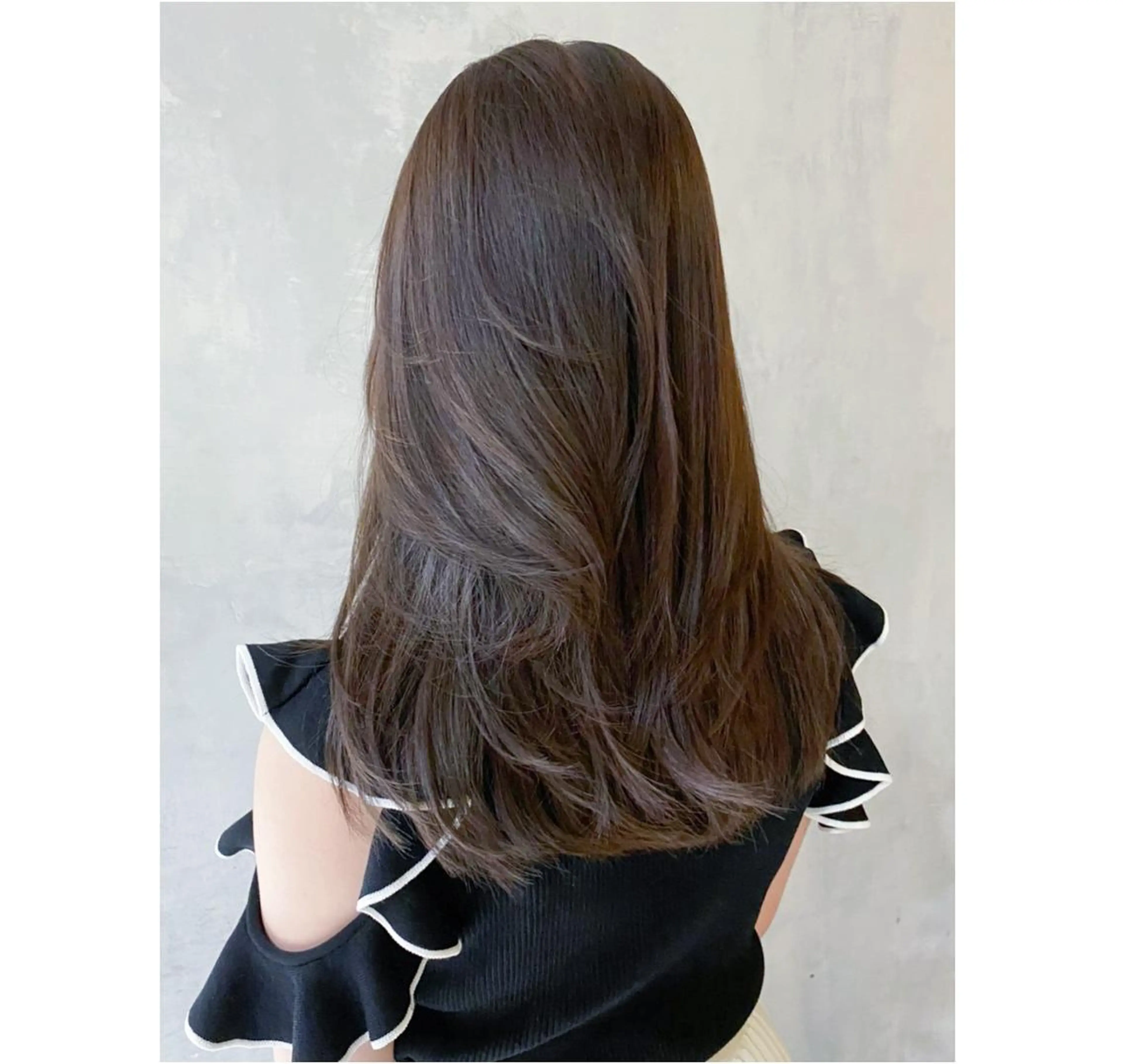 ロング ヘアアレンジ パーマ カラー グレージュ オリーブグレージュ オリーブグレー レイヤーカット ITby ALBUM 北千住店のヘアスタイル