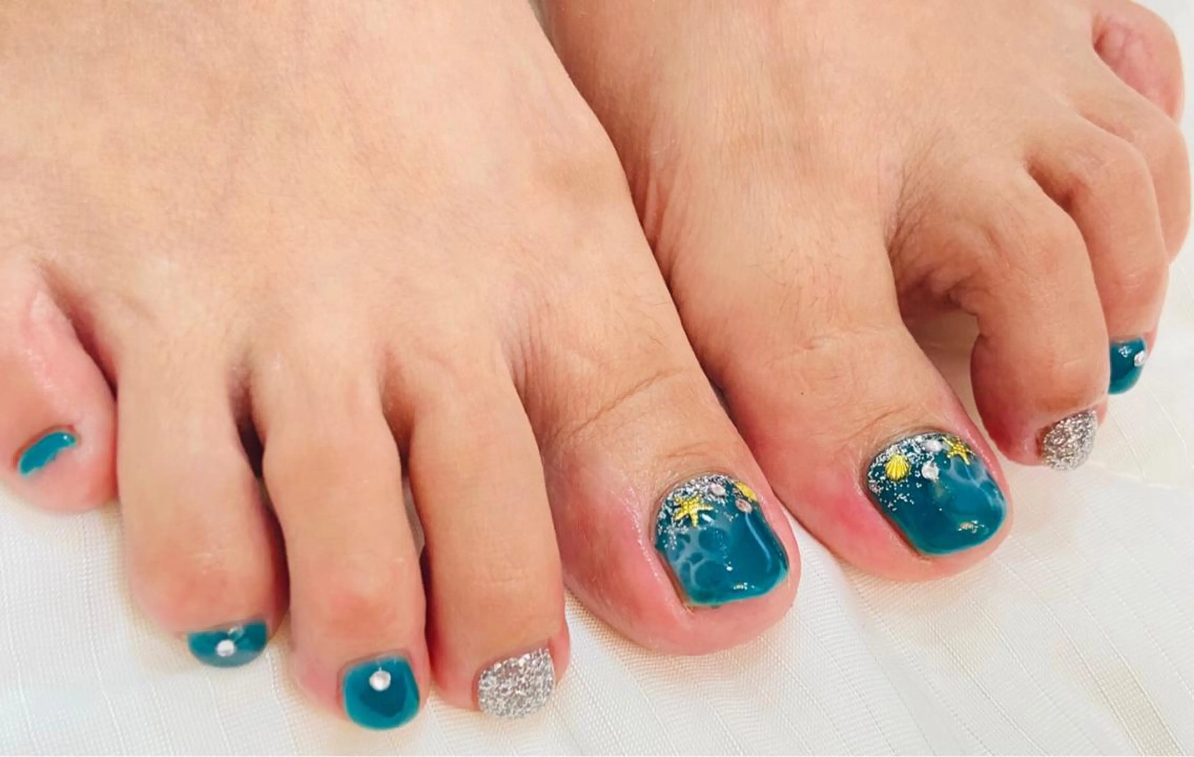 ネイル フットネイル 本通り店 ビーナスフォートのマツエク・マツパデザイン